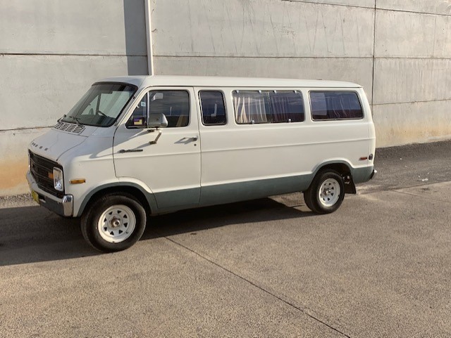1976 DODGE SPORTSMAN VAN 