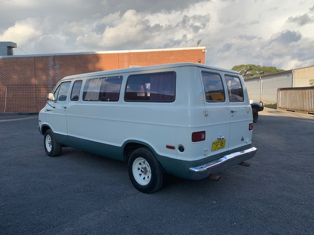 1976 DODGE SPORTSMAN VAN 