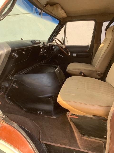 1976 DODGE SPORTSMAN VAN 