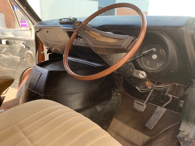1976 DODGE SPORTSMAN VAN 