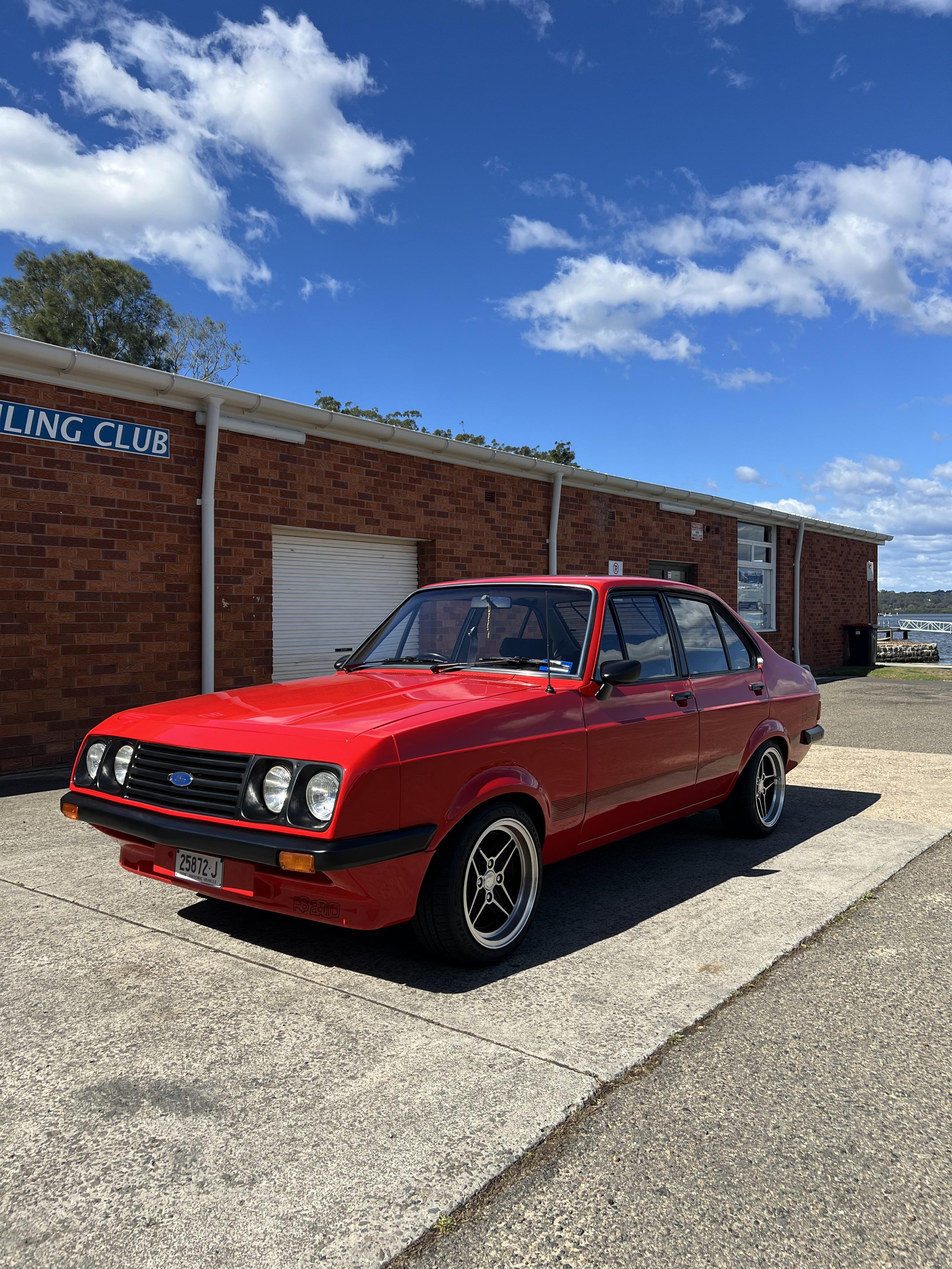 1980 FORD ESCORT RS 2000 4 SP MANUAL 4D SEDAN