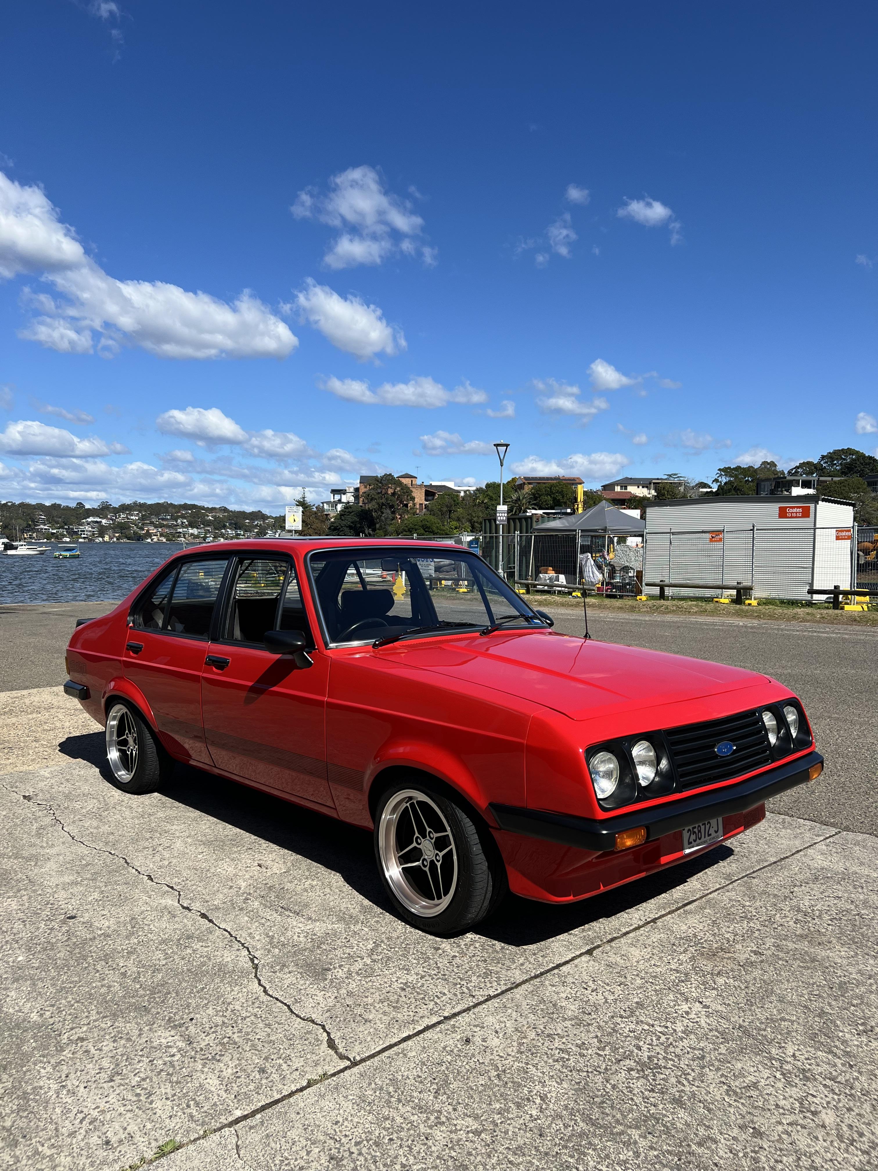 1980 FORD ESCORT RS 2000 4 SP MANUAL 4D SEDAN