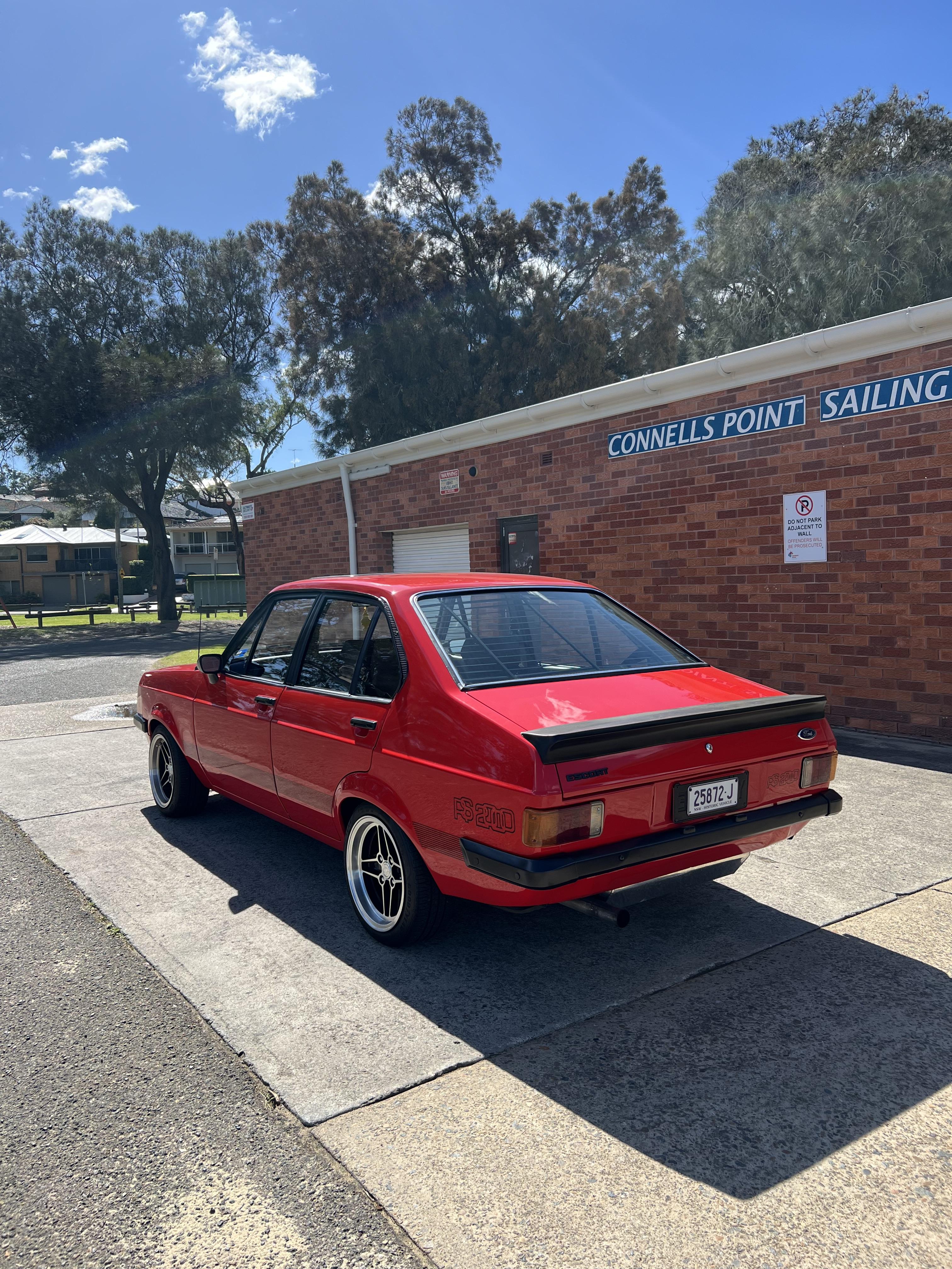 1980 FORD ESCORT RS 2000 4 SP MANUAL 4D SEDAN