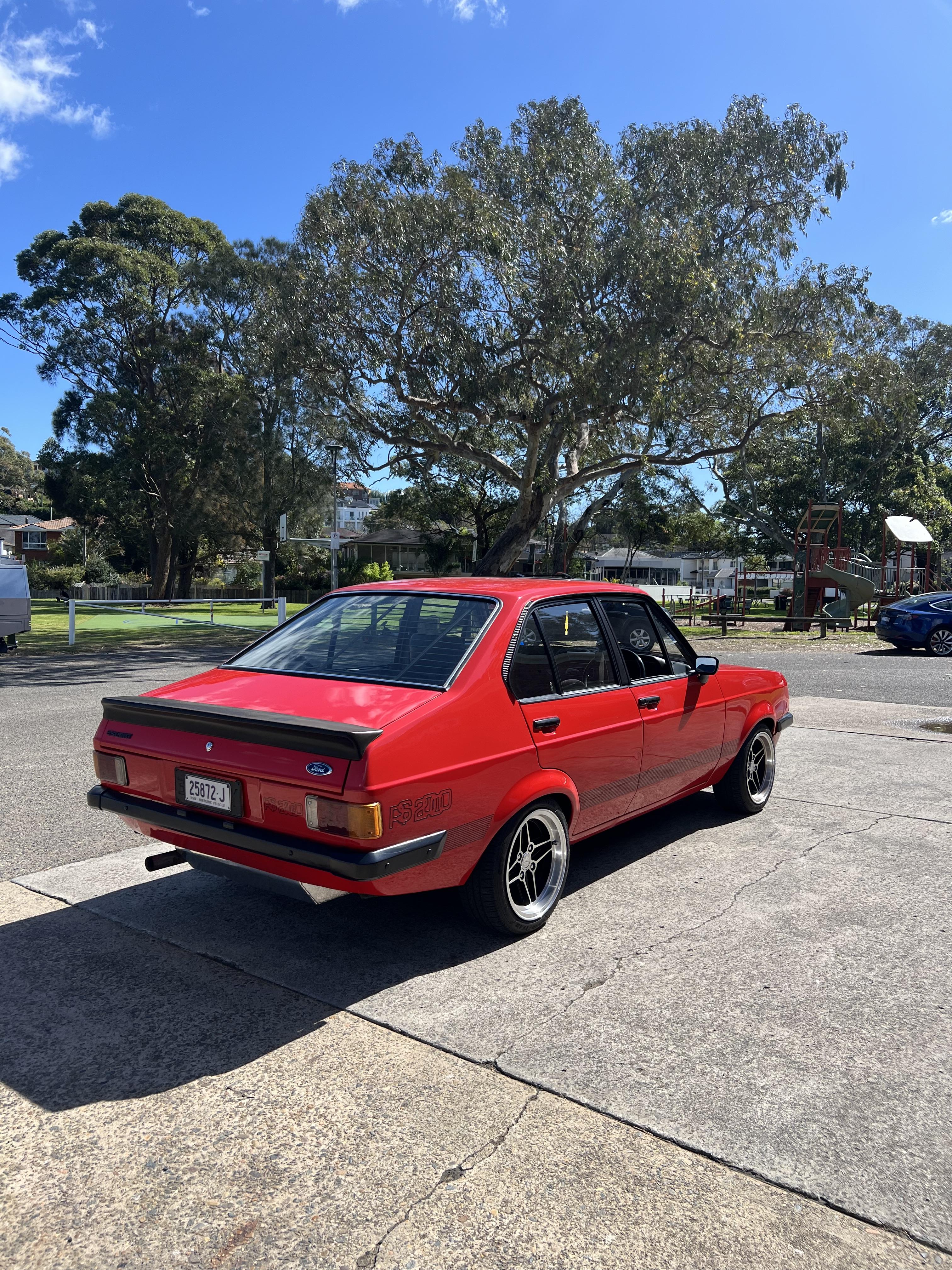 1980 FORD ESCORT RS 2000 4 SP MANUAL 4D SEDAN