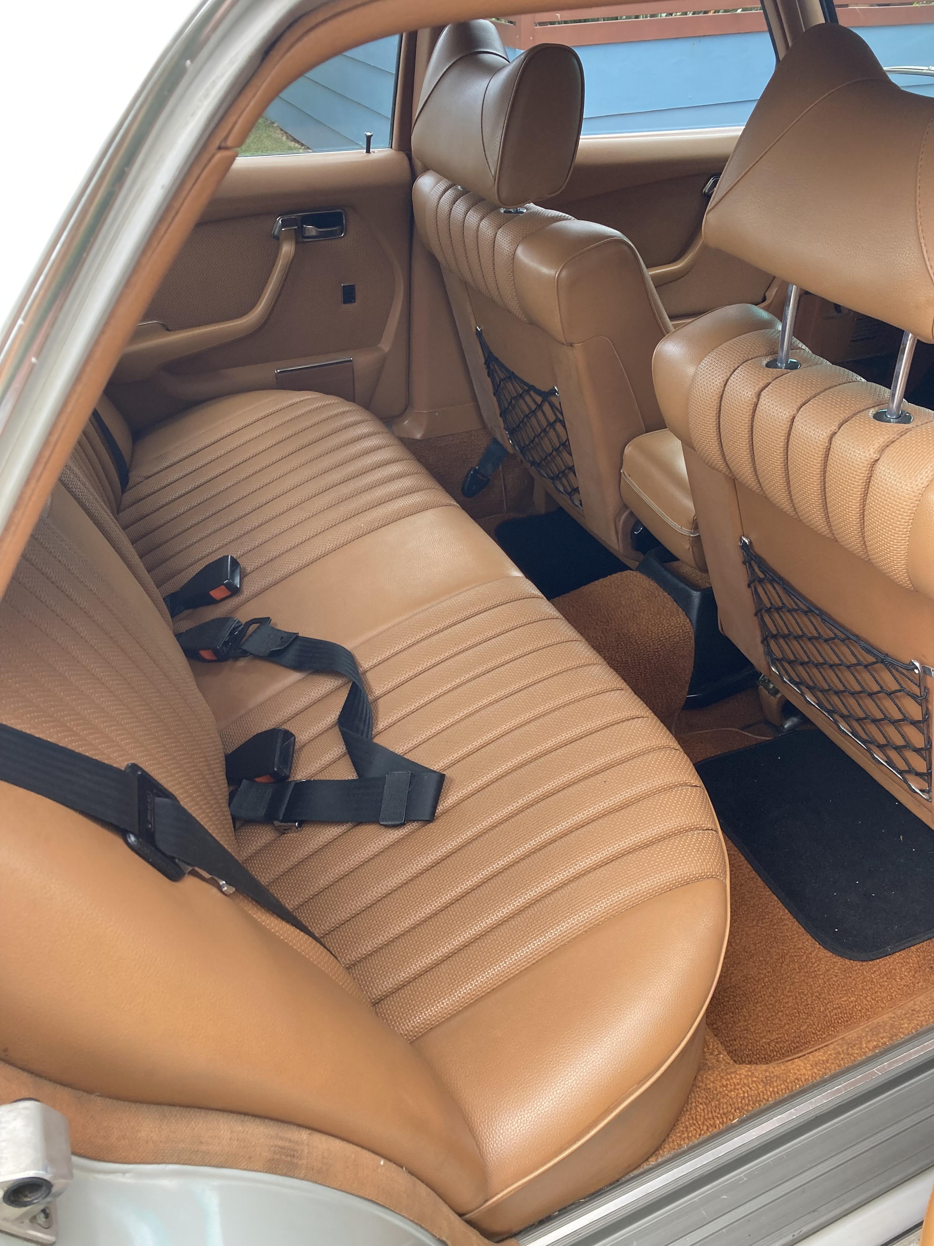 1977 MERCEDES-BENZ 280 W116 SE 4 SP AUTOMATIC 4D SEDAN