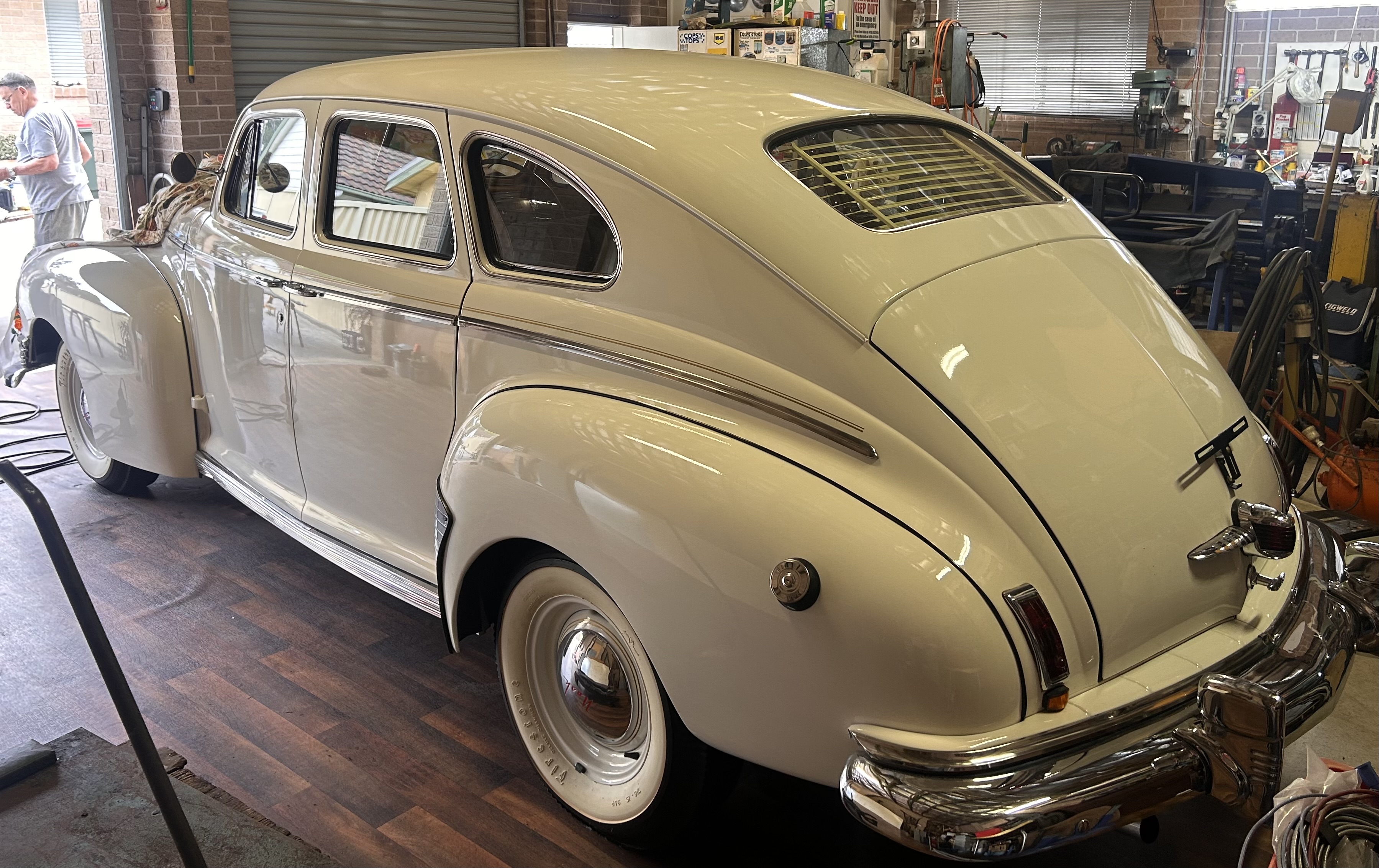 1946 NASH AMBASSADOR SEDAN