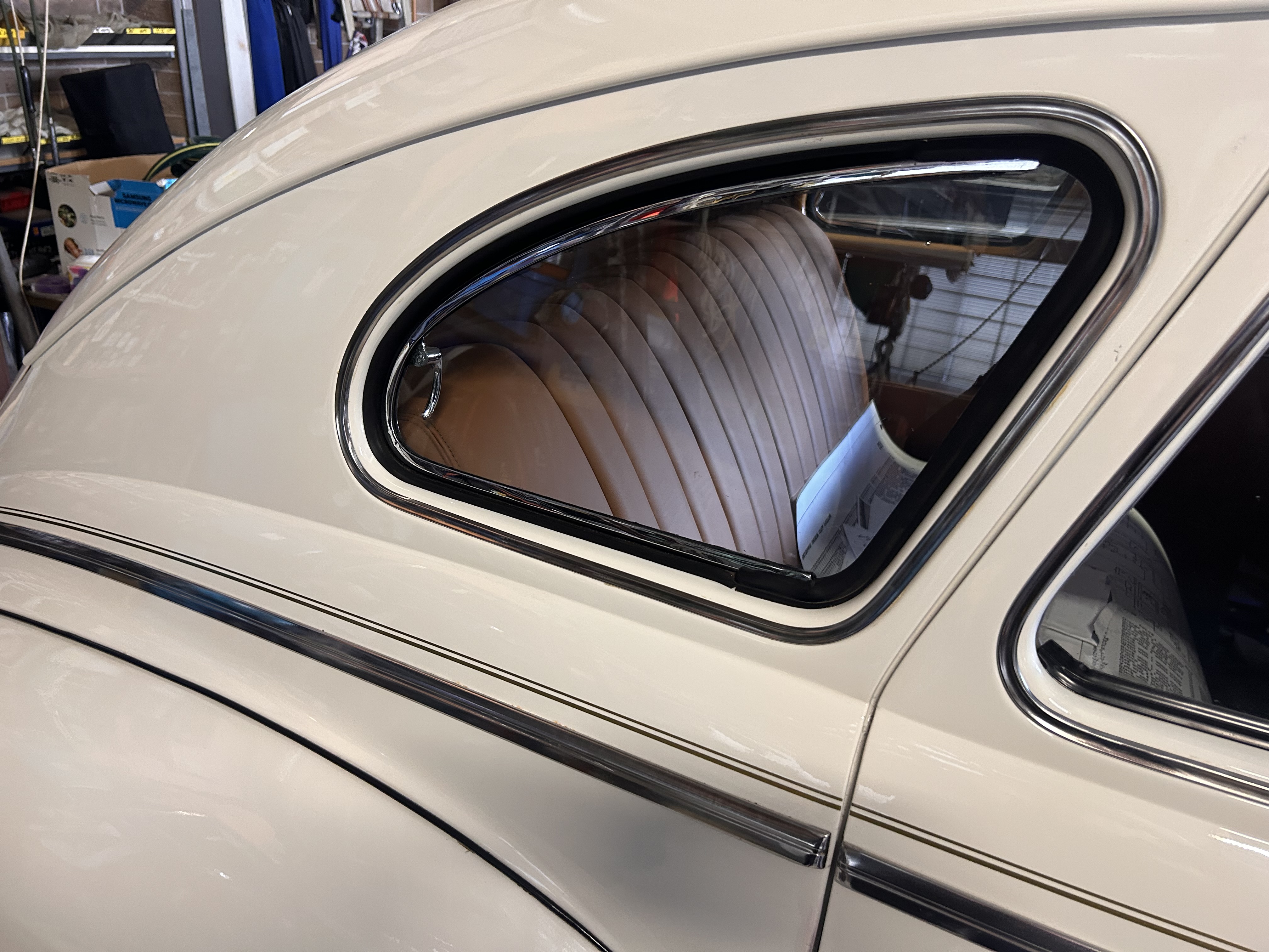 1946 NASH AMBASSADOR SEDAN
