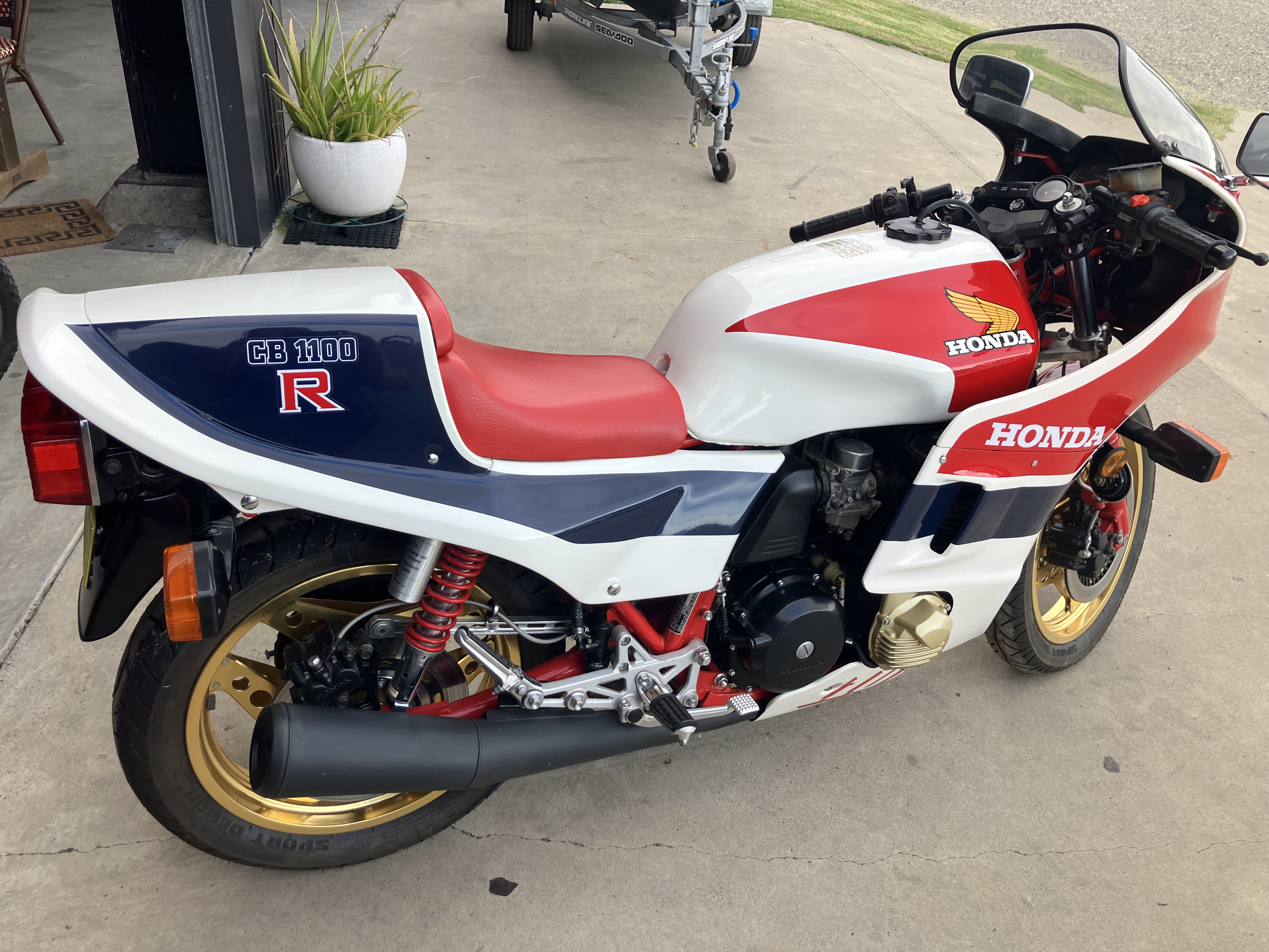 1981 HONDA CB1100R ROAD 