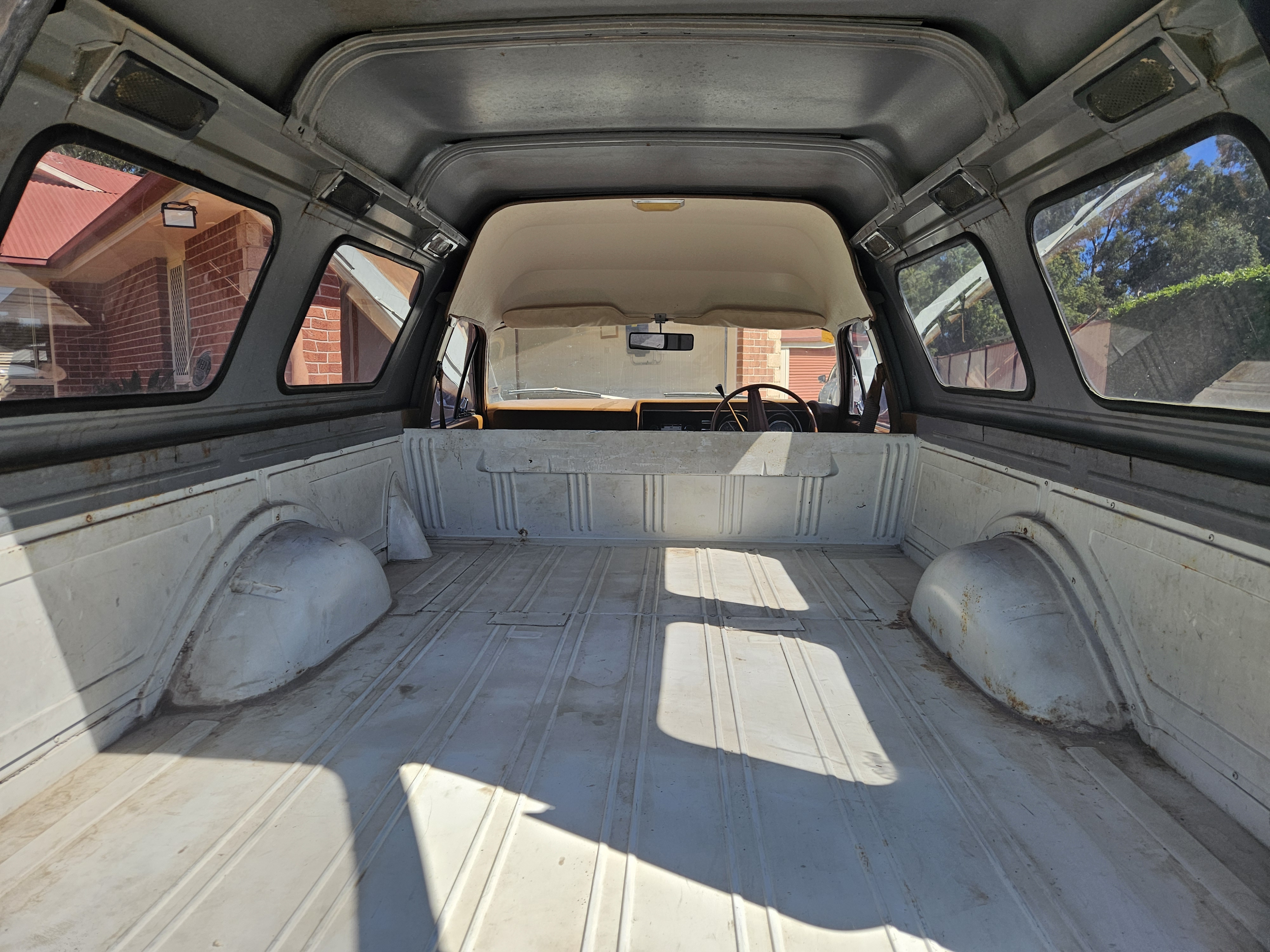 1971 FORD FALCON XY 4 SP MANUAL PANEL VAN