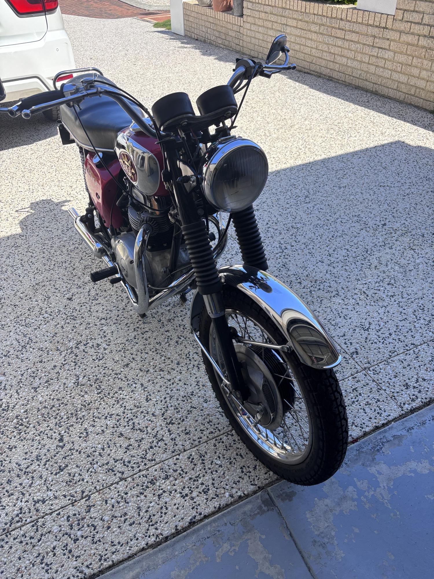 1970 BSA A65T THUNDERBOLT ROAD