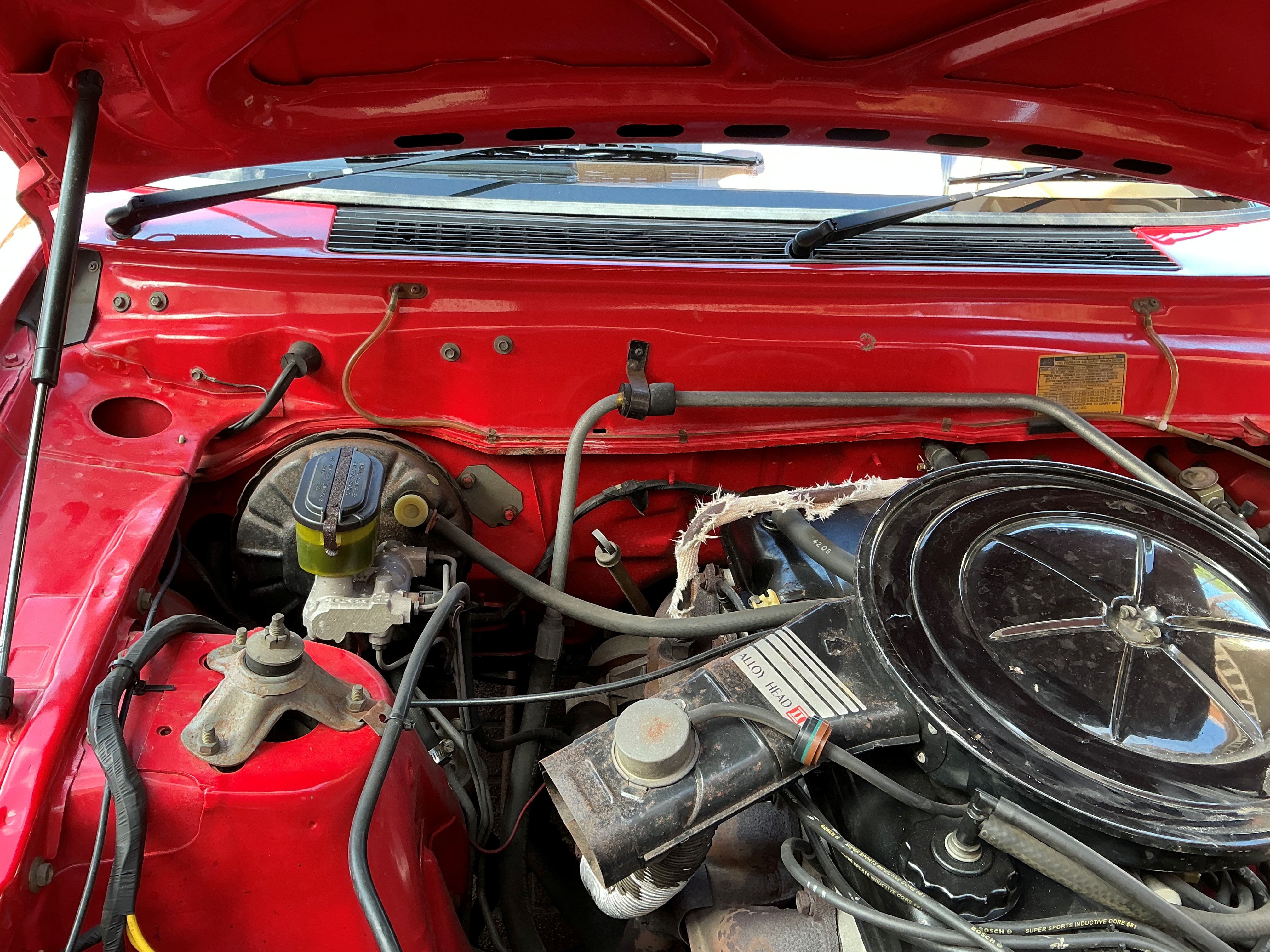1984 FORD FALCON XE GL 3 SP AUTOMATIC 4D SEDAN
