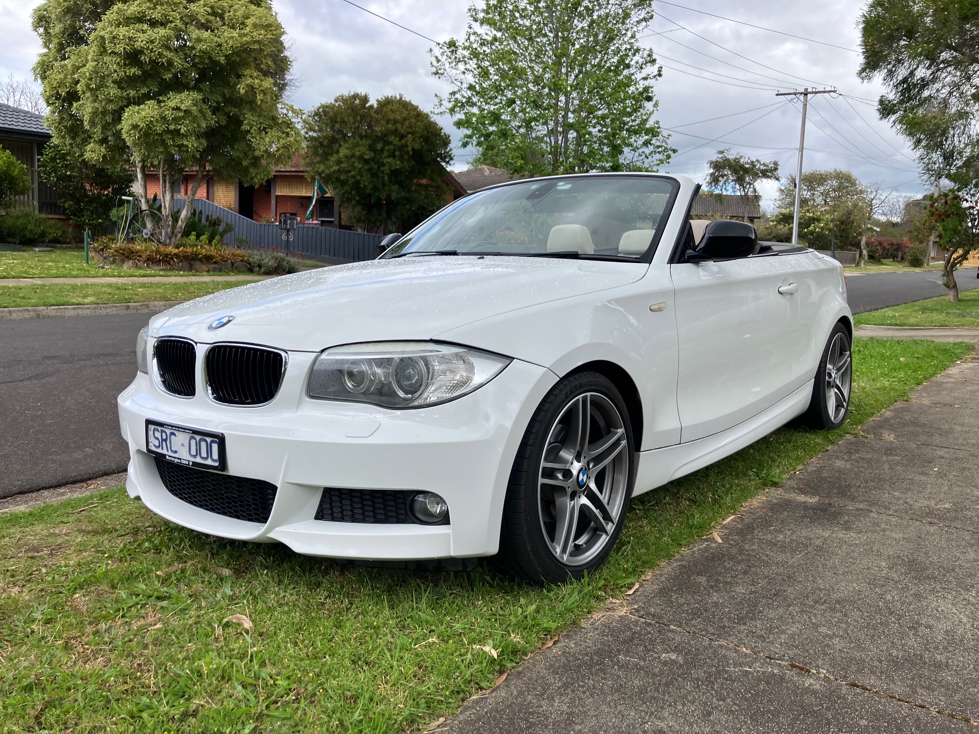 2014 BMW 1 E88 MY13 UPDATE 18d 6 SP AUTOMATIC 2D CONVERTIBLE