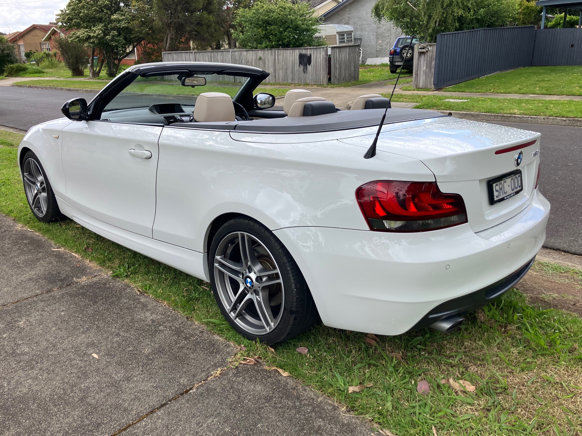 2014 BMW 1 E88 MY13 UPDATE 18d 6 SP AUTOMATIC 2D CONVERTIBLE