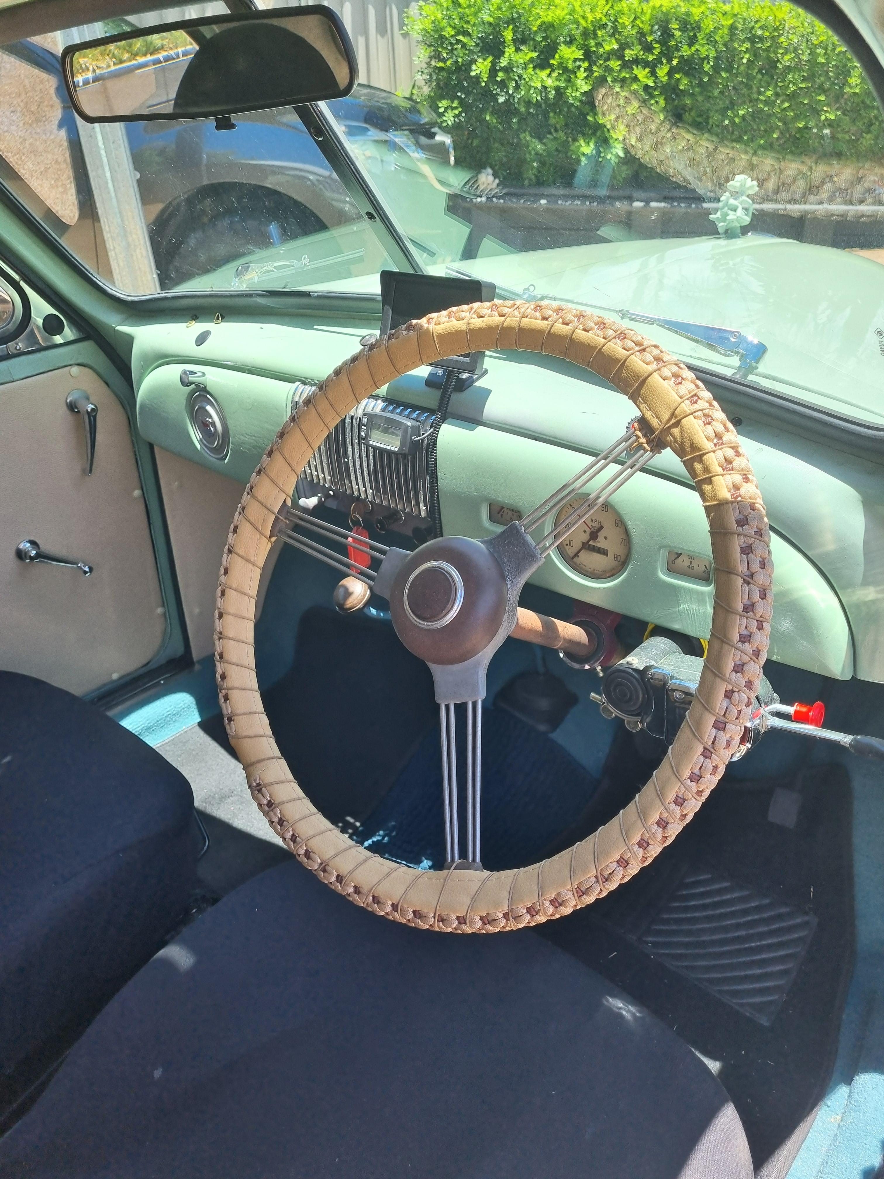 1949 MORRIS MINOR LOWLIGHT MANUAL 2D SEDAN 