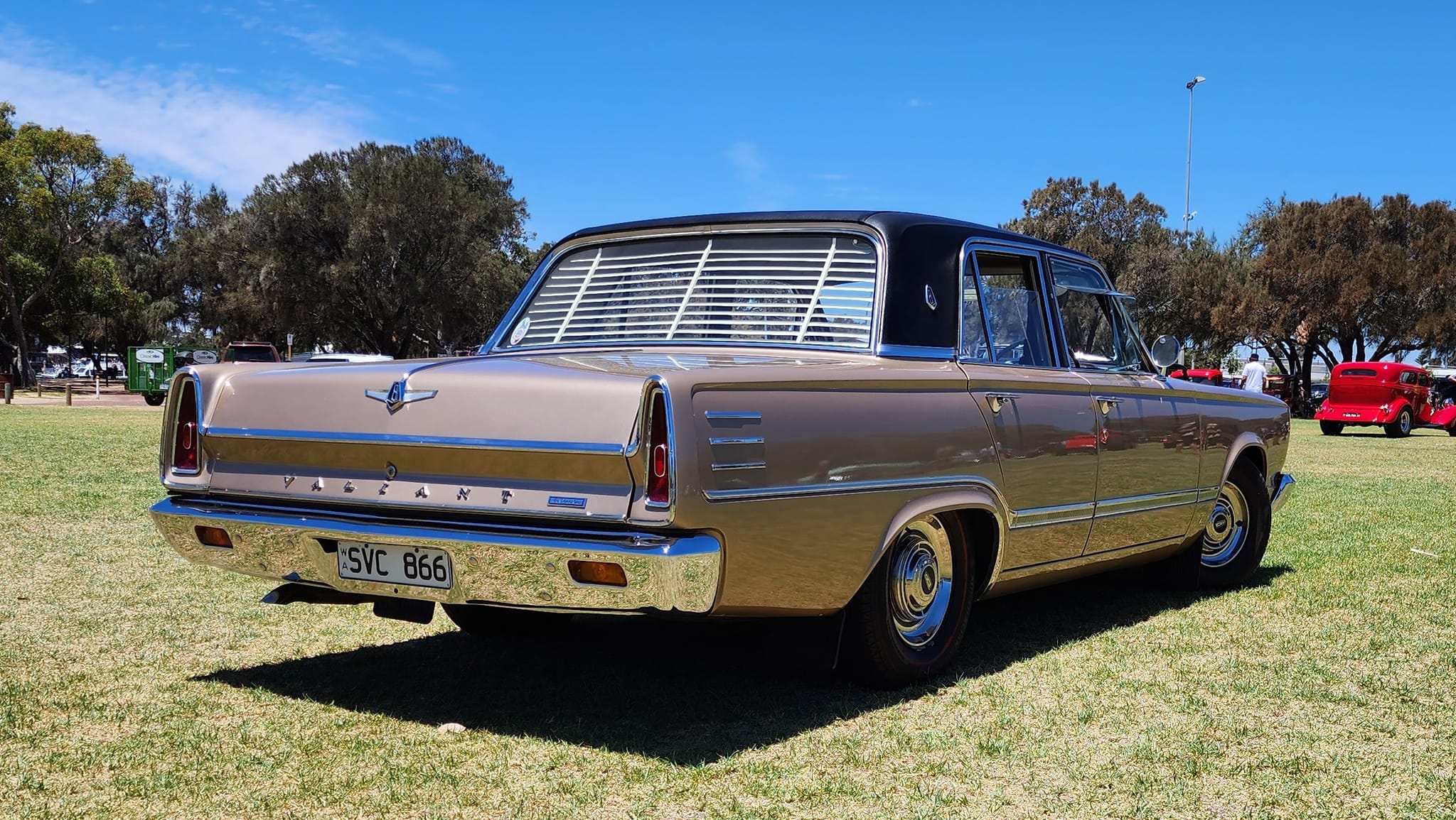 1967 CHRYSLER VALIANT VC AUTOMATIC SEDAN