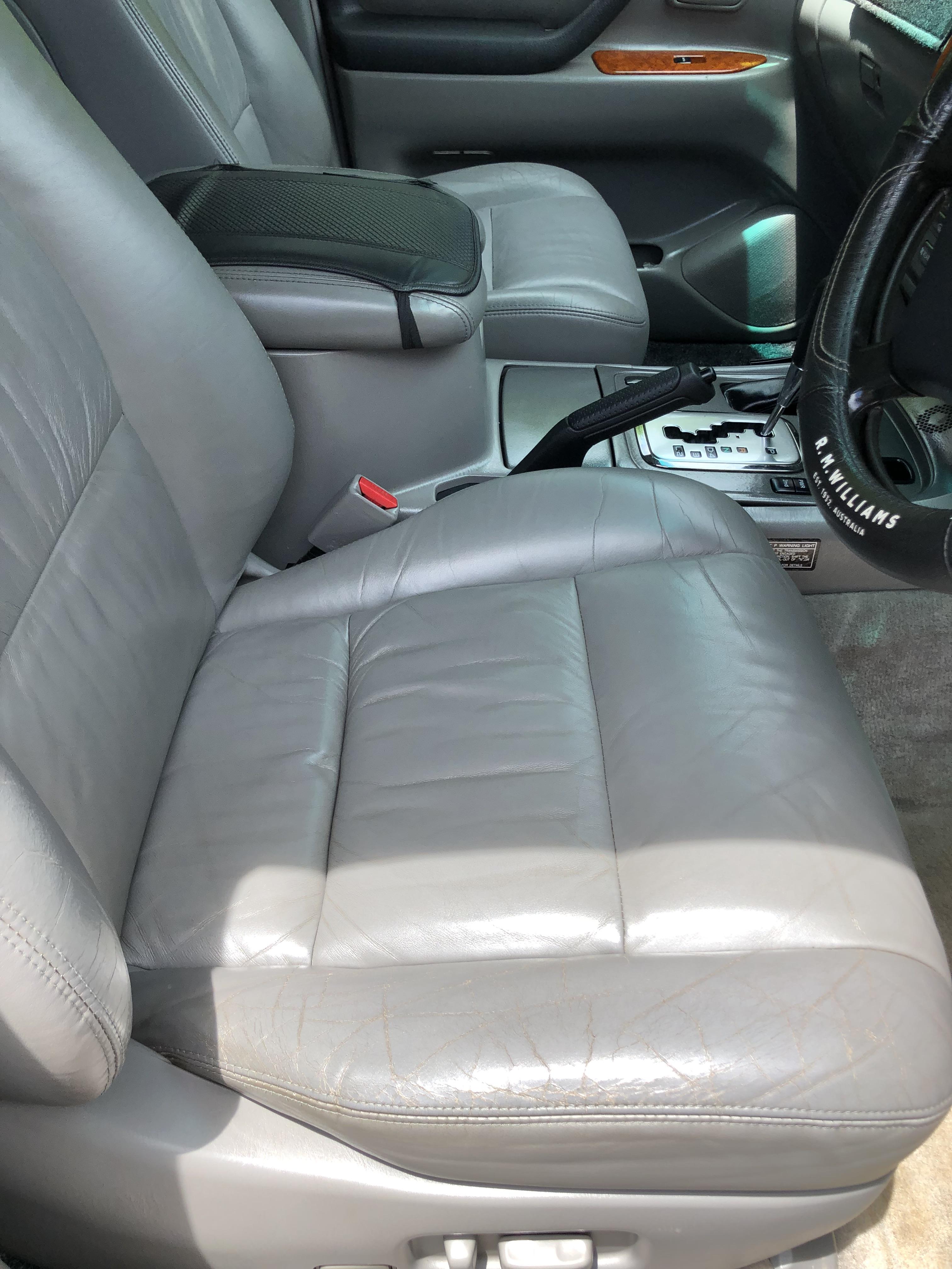 2004 TOYOTA LANDCRUISER HDJ100R SAHARA (4x4) 5 SP AUTOMATIC 4D WAGON