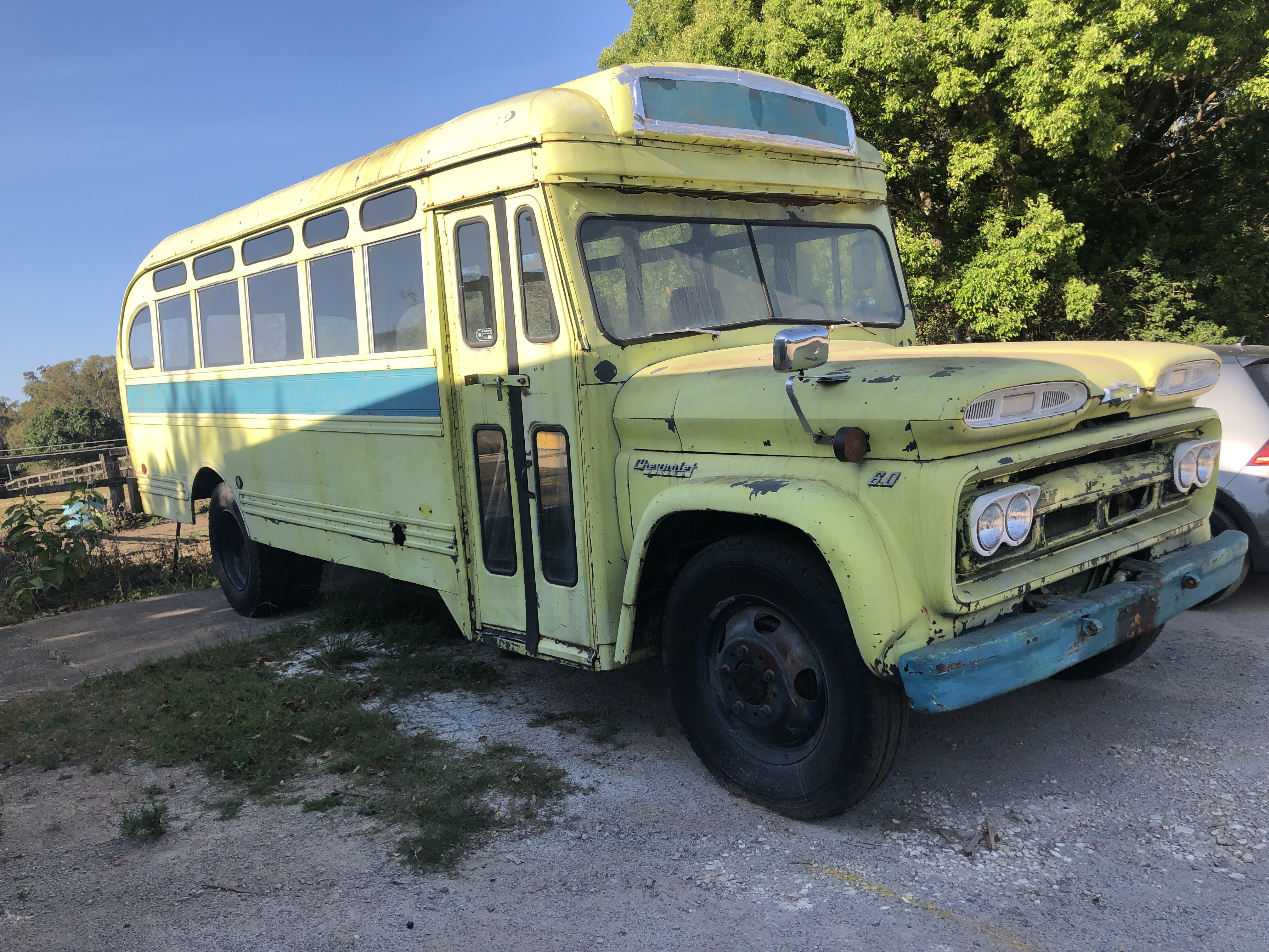 1960 CHEVROLET VIKING SCHOOL BUS