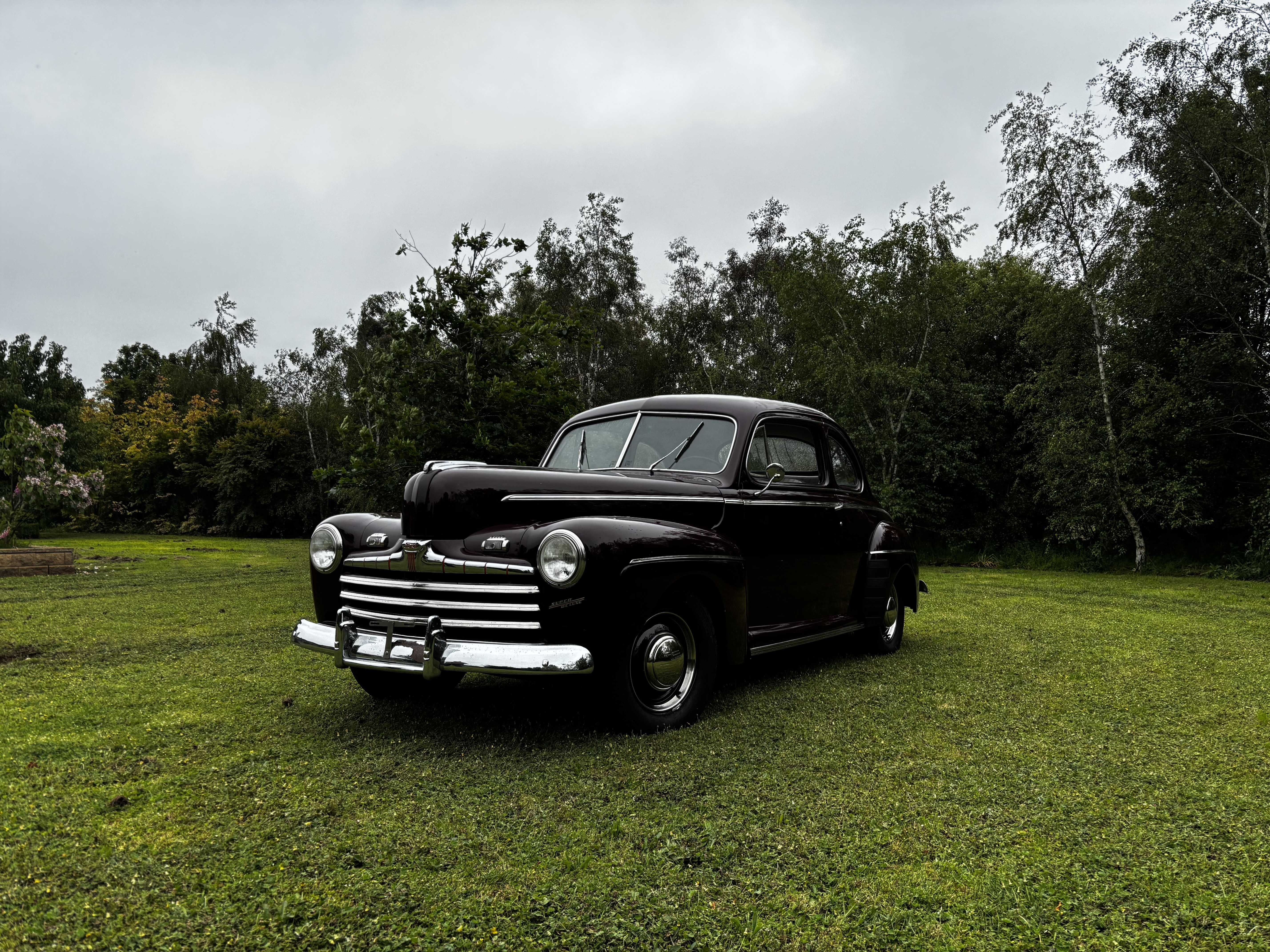 1946 FORD SUPER DELUXE COUPE