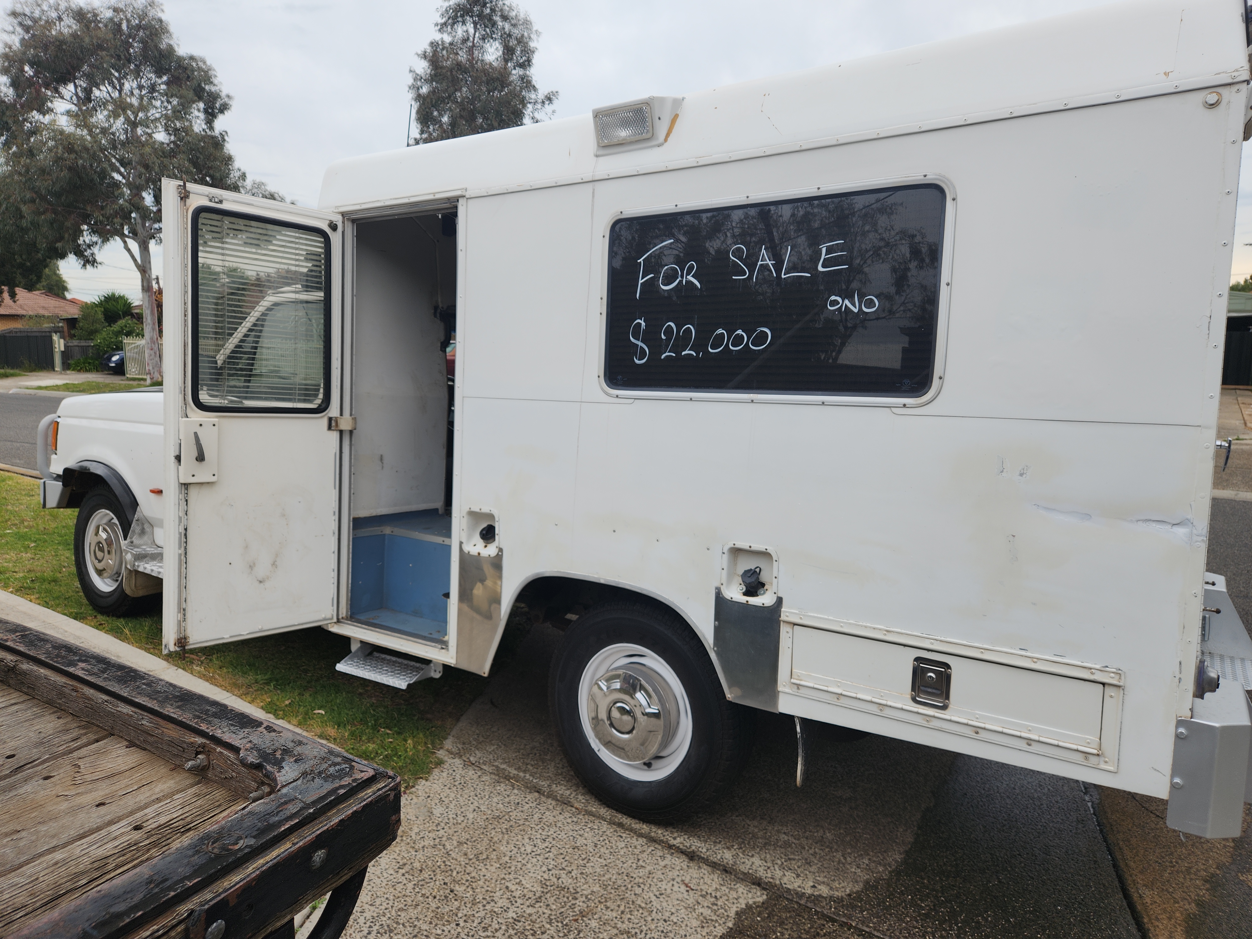 1992 FORD F250 EX AMBULANCE 