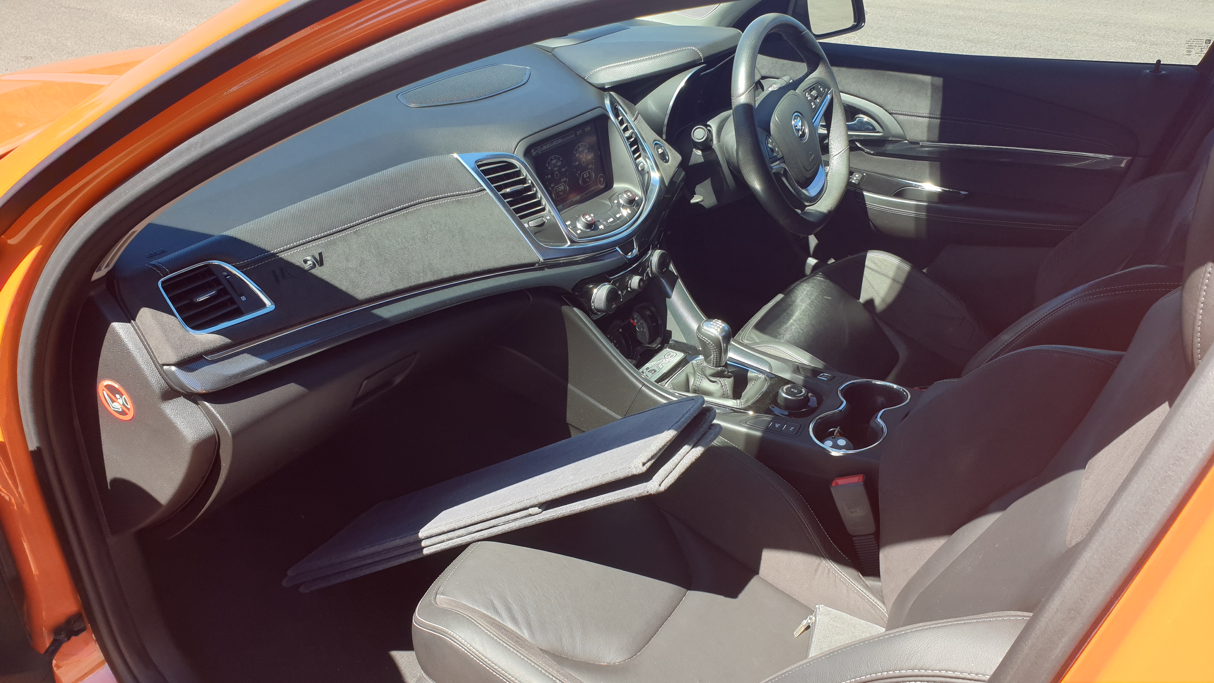 2014 HSV MALOO GEN F R8 6 SP MANUAL UTILITY