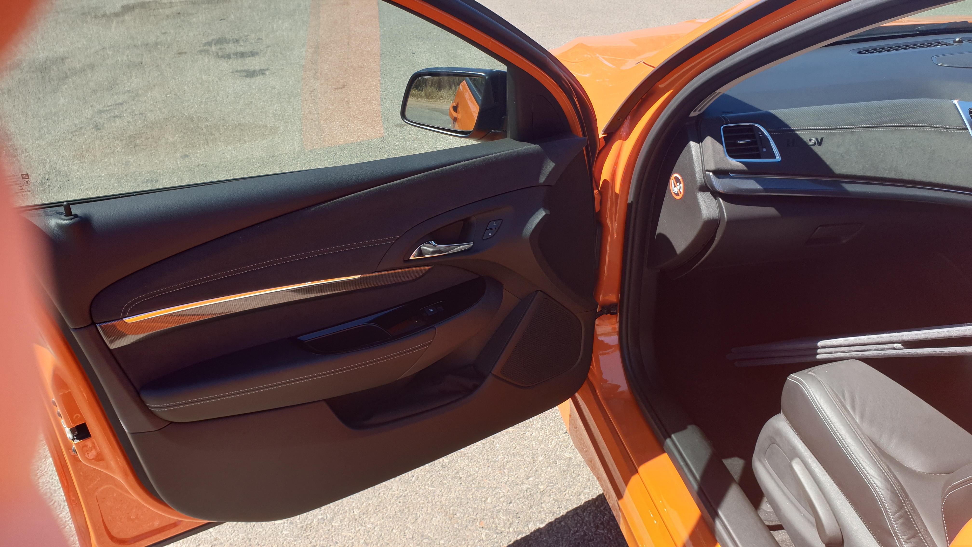 2014 HSV MALOO GEN F R8 6 SP MANUAL UTILITY