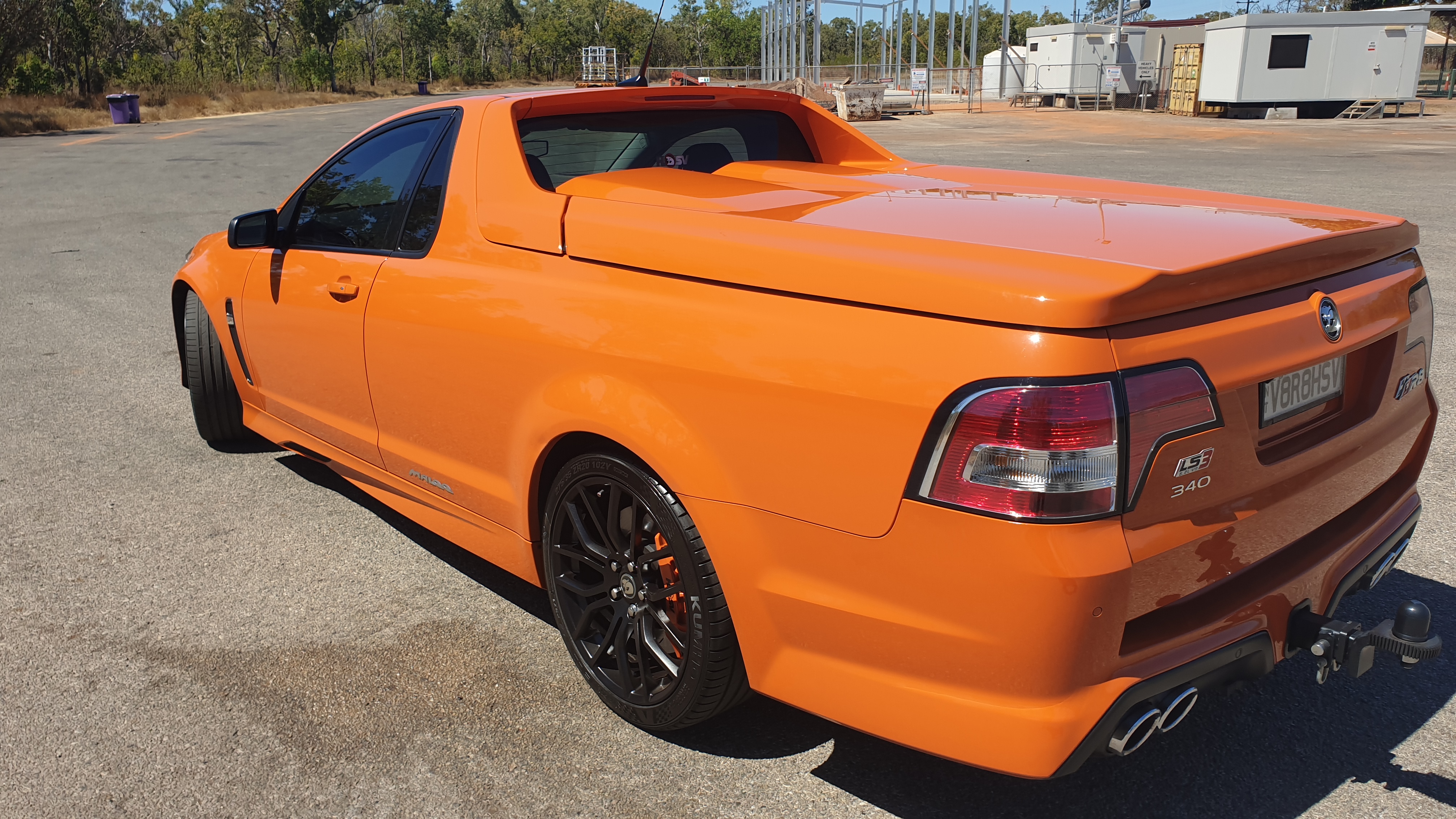 2014 HSV MALOO GEN F R8 6 SP MANUAL UTILITY