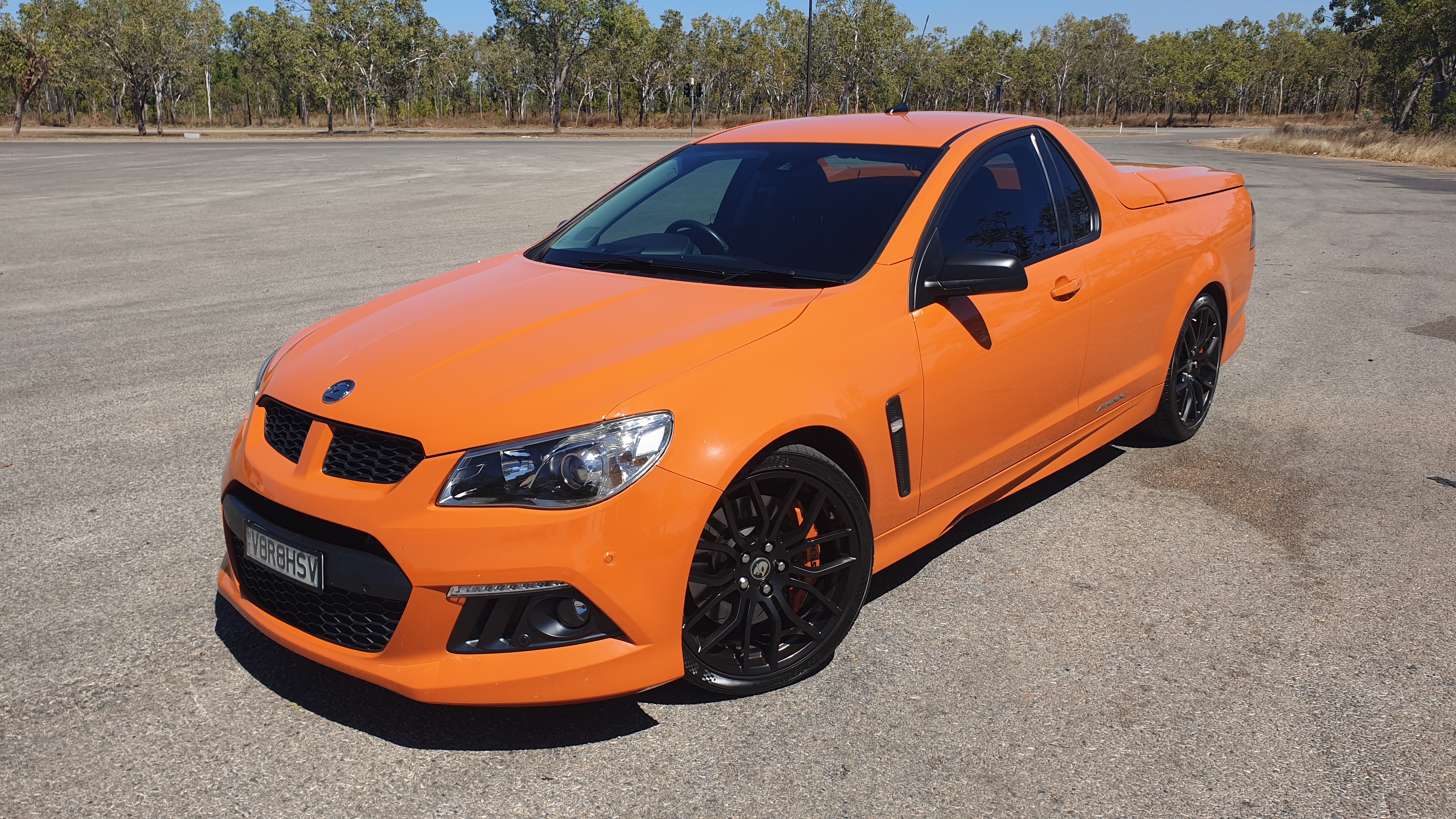 2014 HSV MALOO GEN F R8 6 SP MANUAL UTILITY
