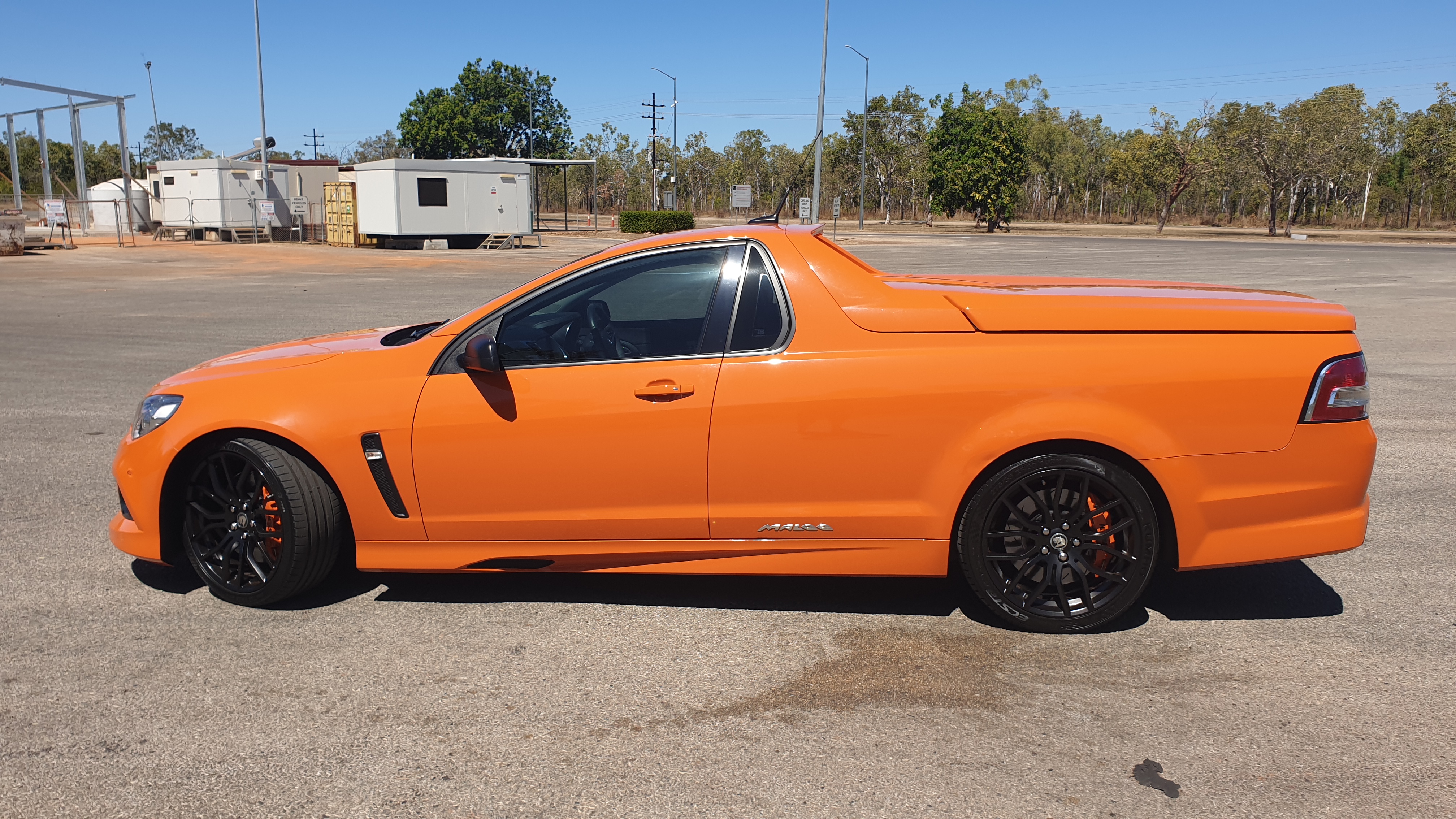 2014 HSV MALOO GEN F R8 6 SP MANUAL UTILITY