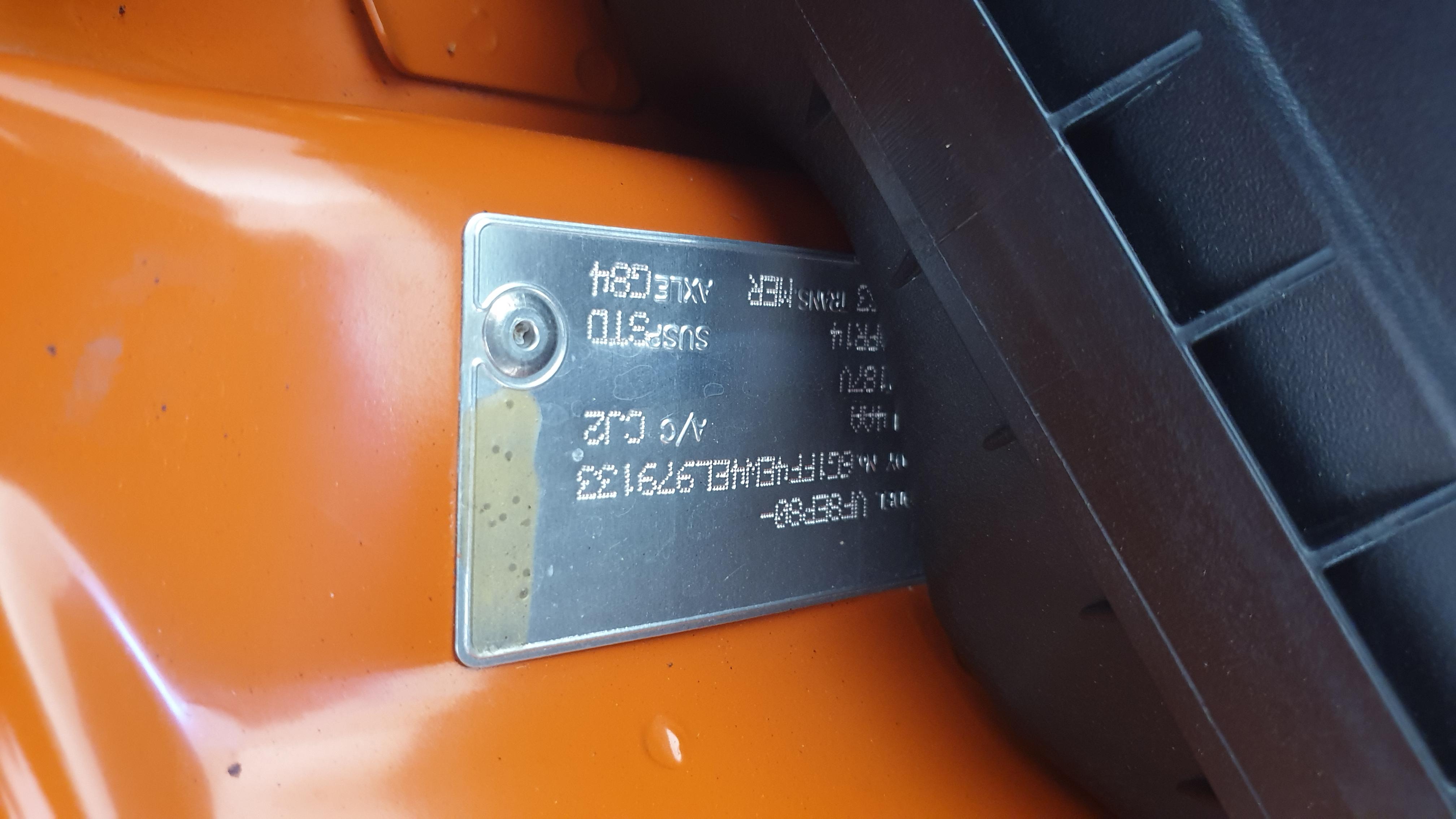 2014 HSV MALOO GEN F R8 6 SP MANUAL UTILITY