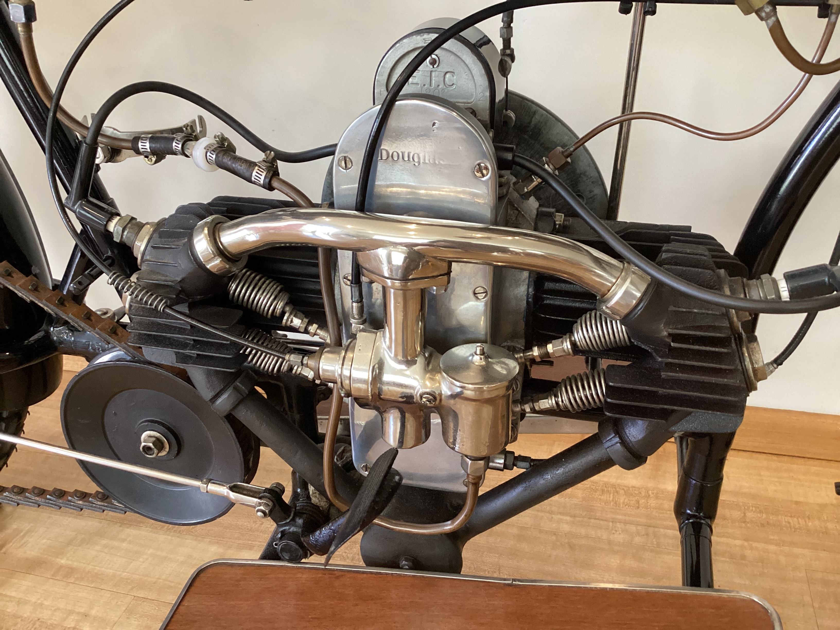 1925 DOUGLAS TS23 FLAT TANKER ROAD