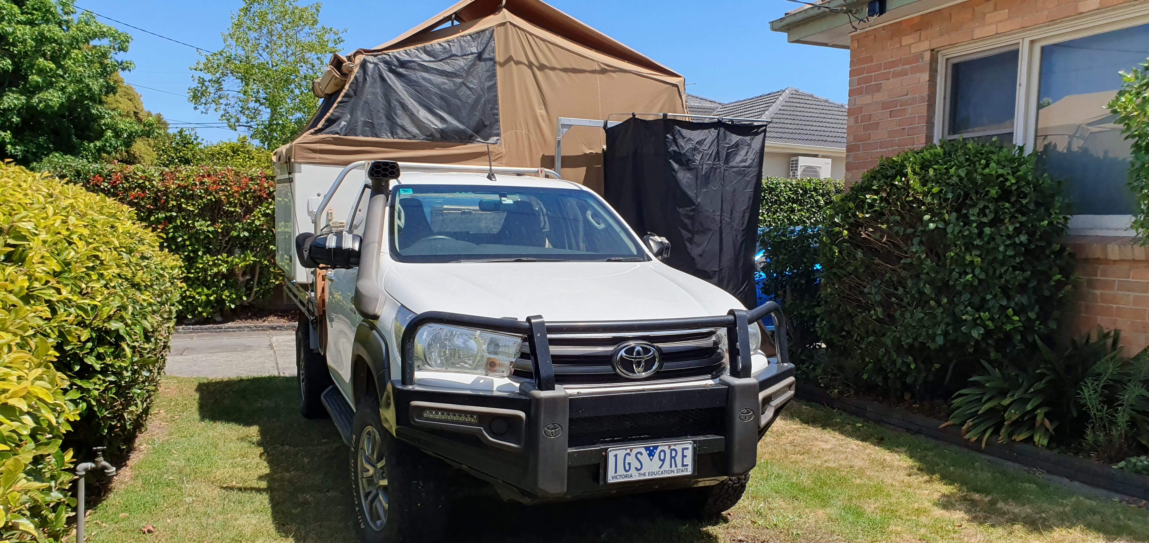 2016 TOYOTA HILUX GUN126R SR (4x4) 6 SP AUTOMATIC UTILITY