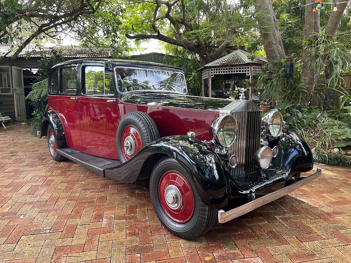 1939 ROLLS-ROYCE WRAITH SEDAN