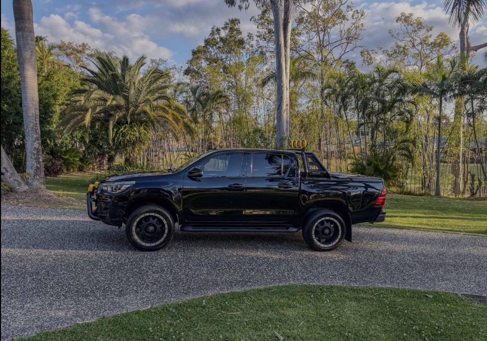 2019 TOYOTA HILUX GUN126R MY19 ROGUE (4x4) 6 SP AUTOMATIC DOUBLE CAB P/UP