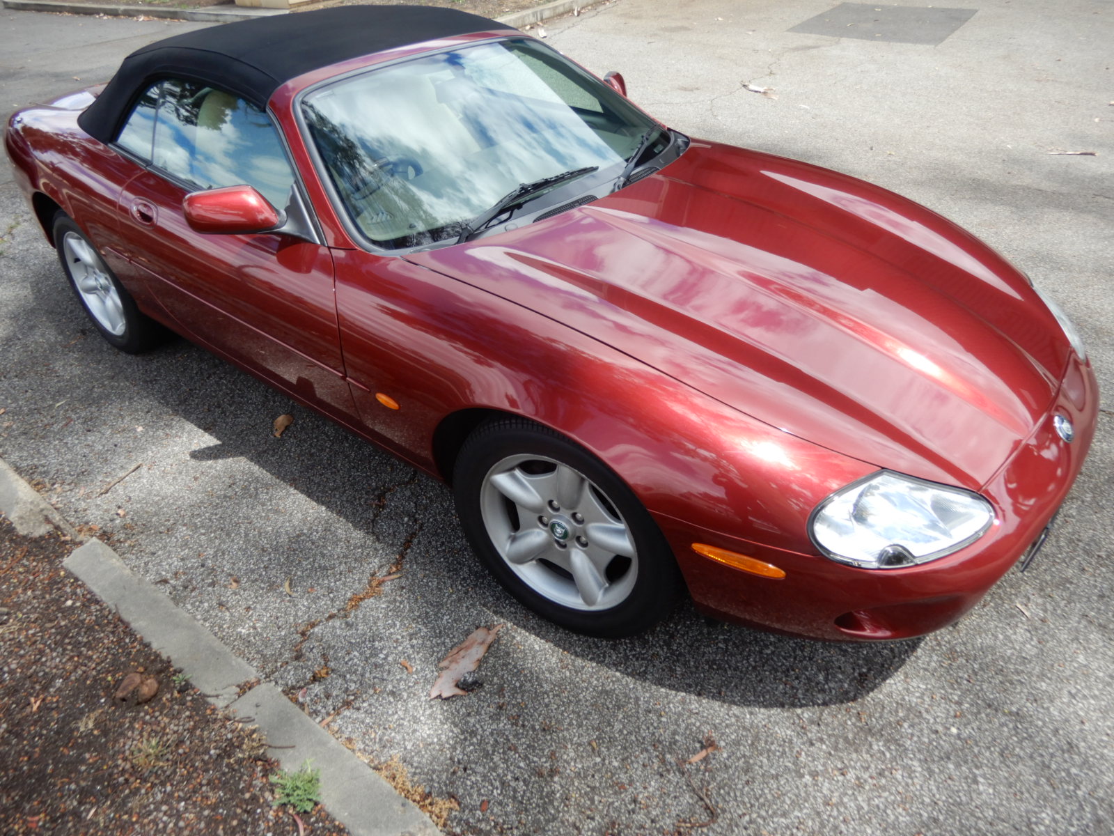 1997 JAGUAR XK8 CONVERTIBLE