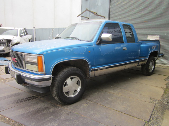 1994 GMC SIERRA Z71 4X4 EXTRA CAB STEPSIDE BED PICK UP