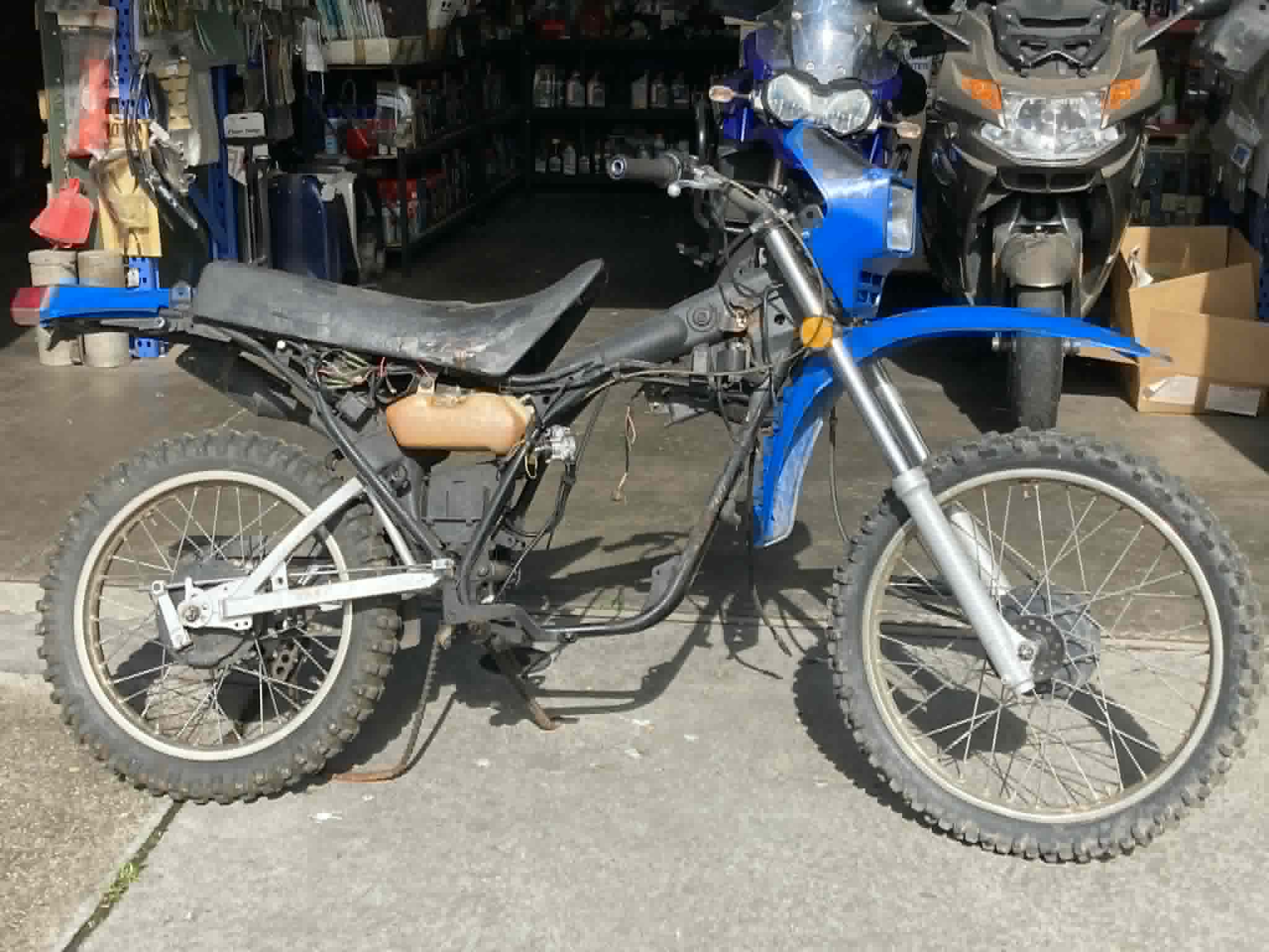 1986 YAMAHA DT175 TRAIL