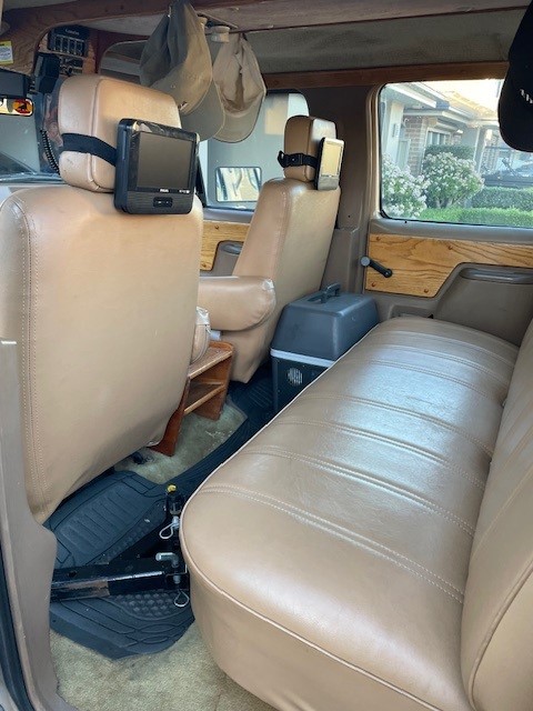 1987 FORD F350 PICK UP