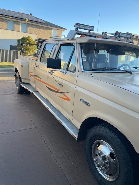 1987 FORD F350 PICK UP