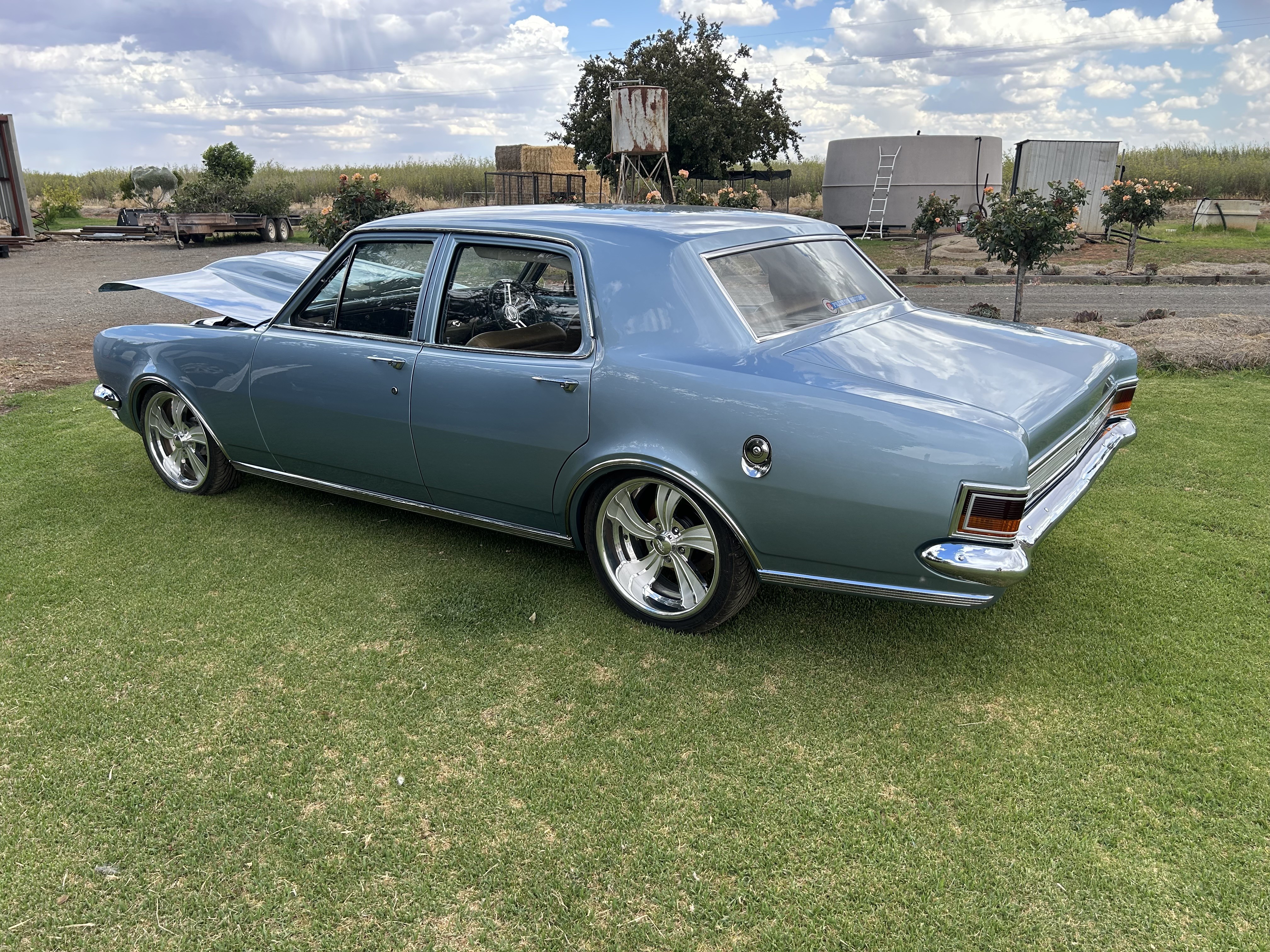 1970 HOLDEN PREMIER HG AUTOMATIC SEDAN