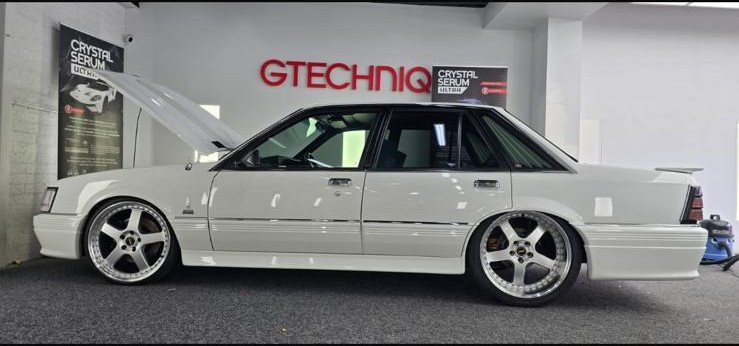 1984 HOLDEN HDT CALAIS DIRECTOR SEDAN REPLICA