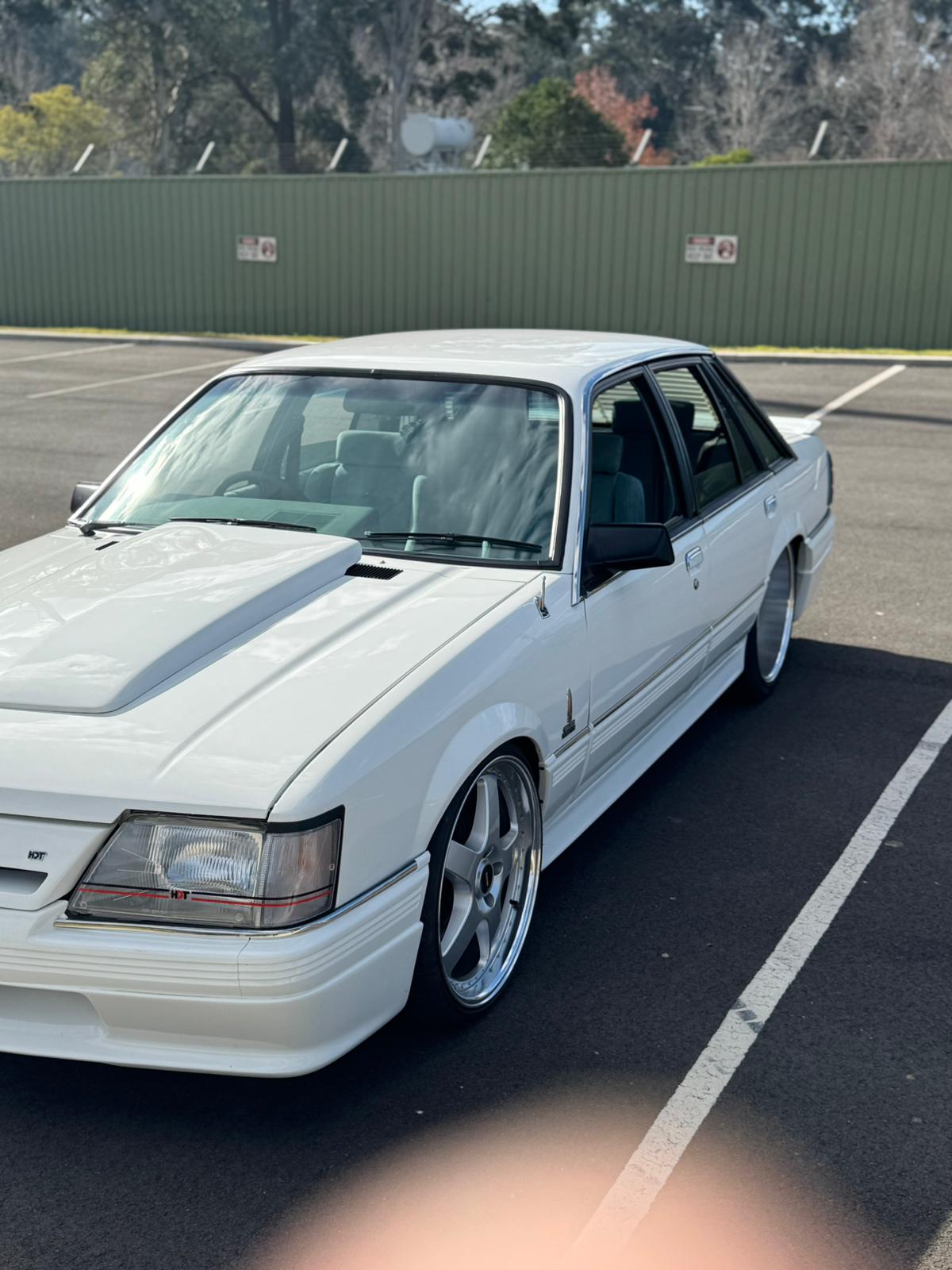 1984 HOLDEN HDT CALAIS DIRECTOR SEDAN REPLICA