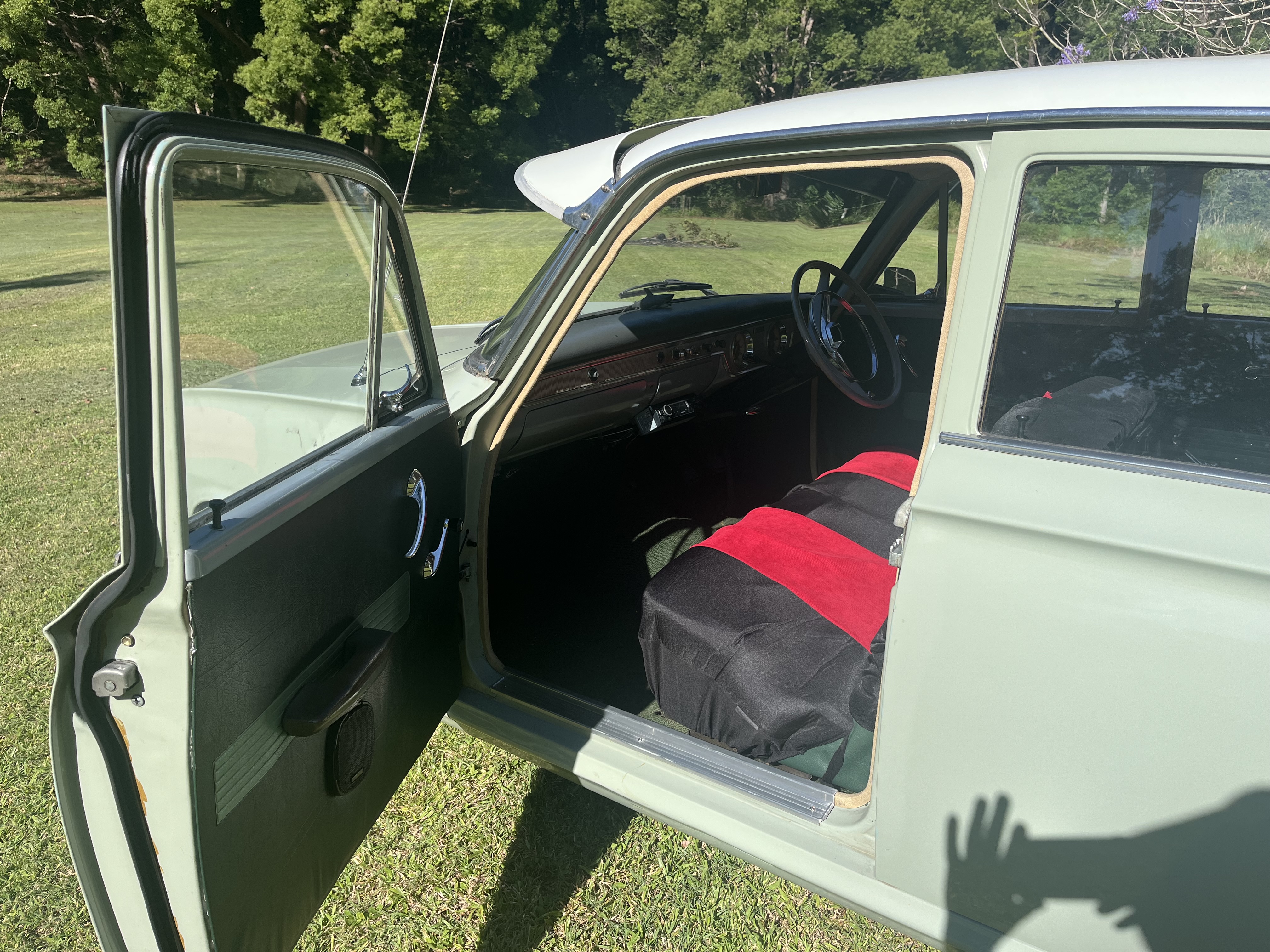 1964 VAUXHALL VICTOR FB MKI SEDAN
