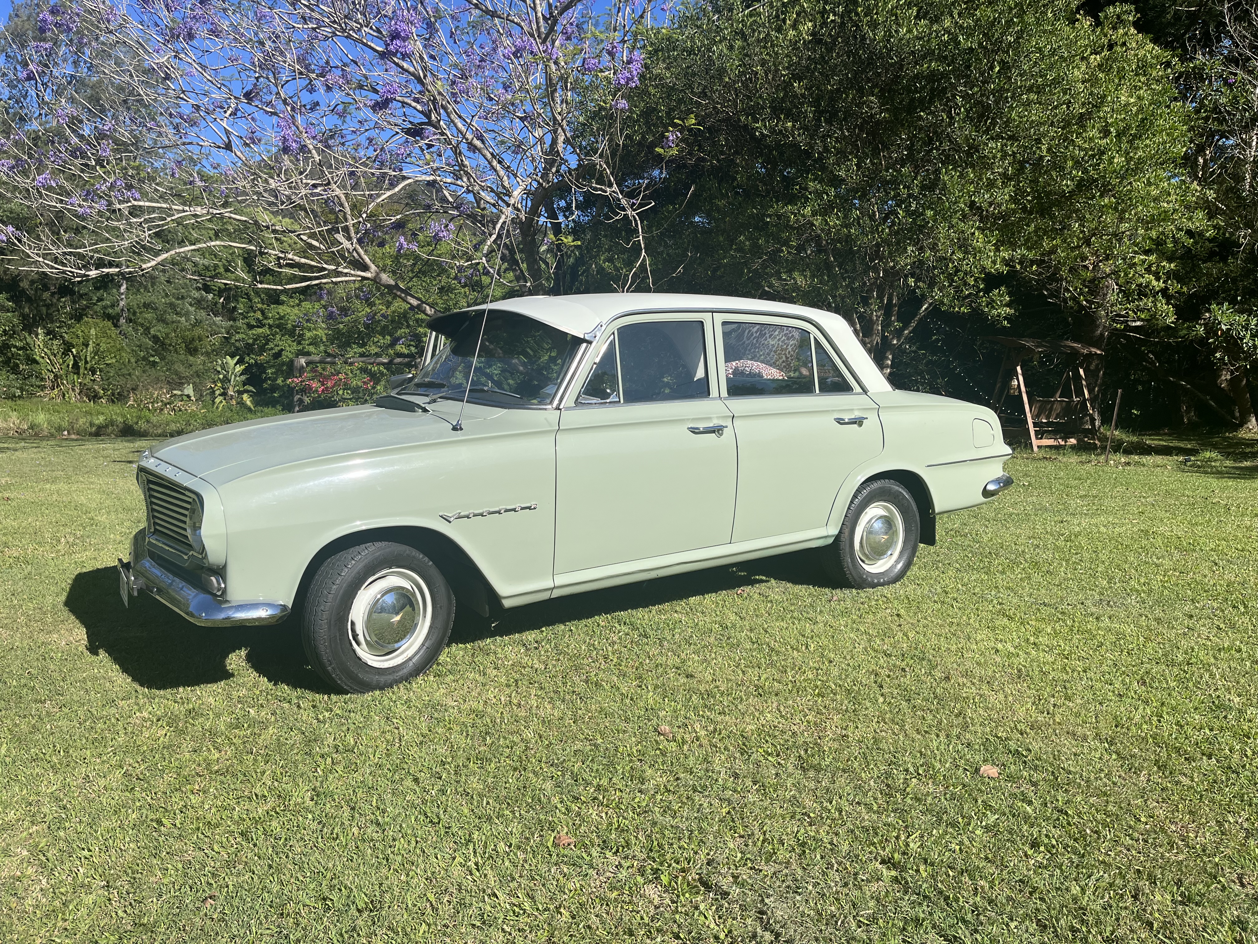 1964 VAUXHALL VICTOR FB MKI SEDAN