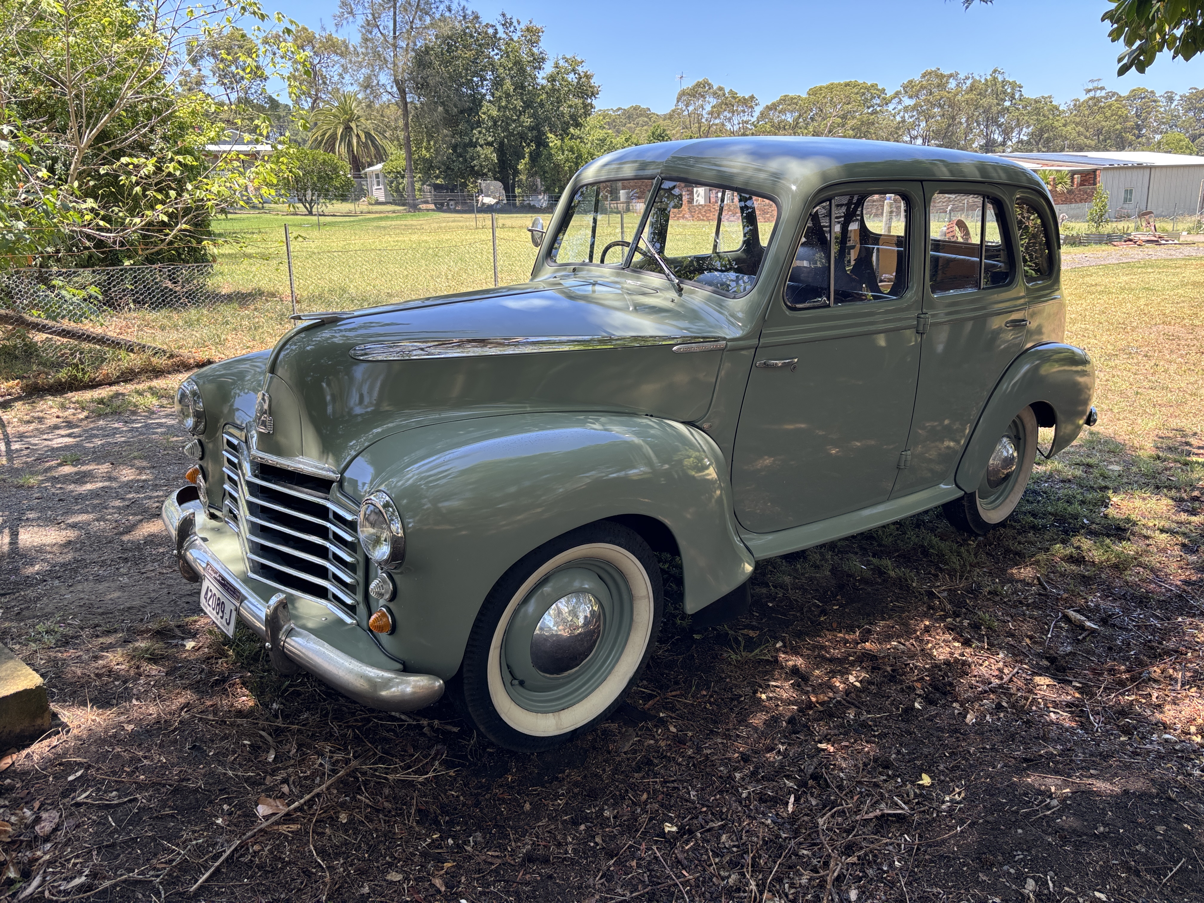 1949 VAUXHALL WYVERN LBX SEDAN 