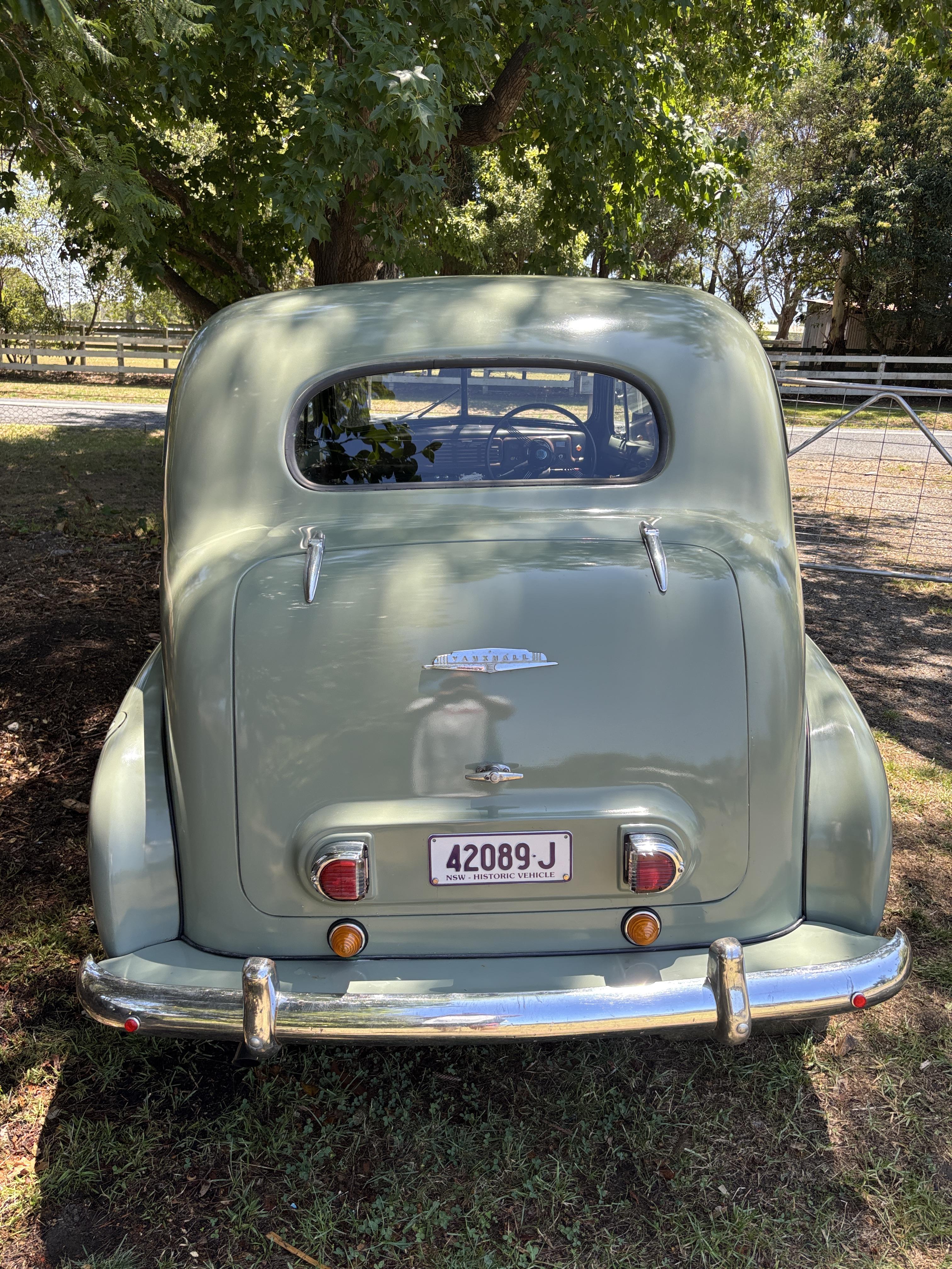 1949 VAUXHALL WYVERN LBX SEDAN 