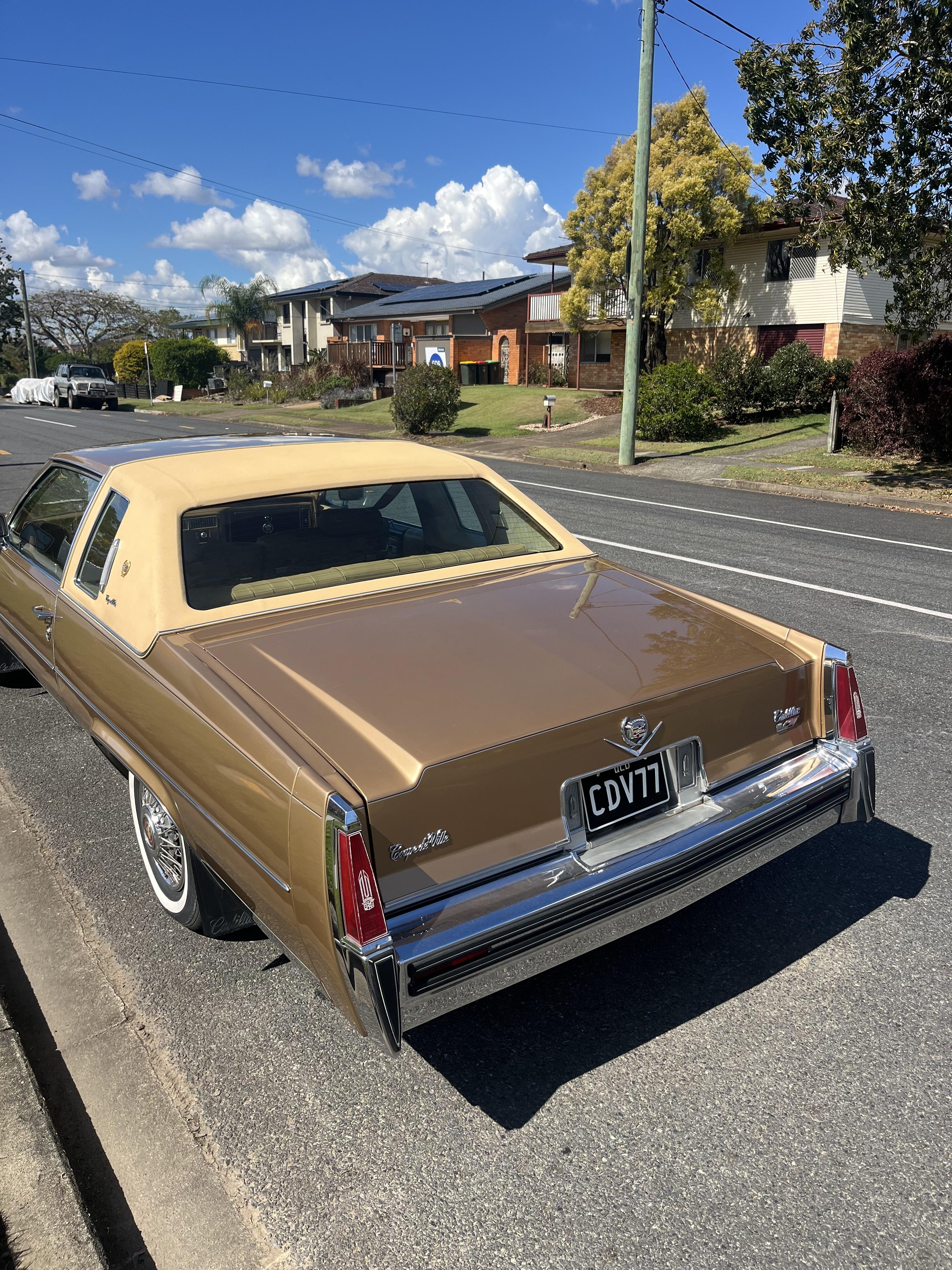 1977 CADILLAC COUPE DE VILLE COUPE