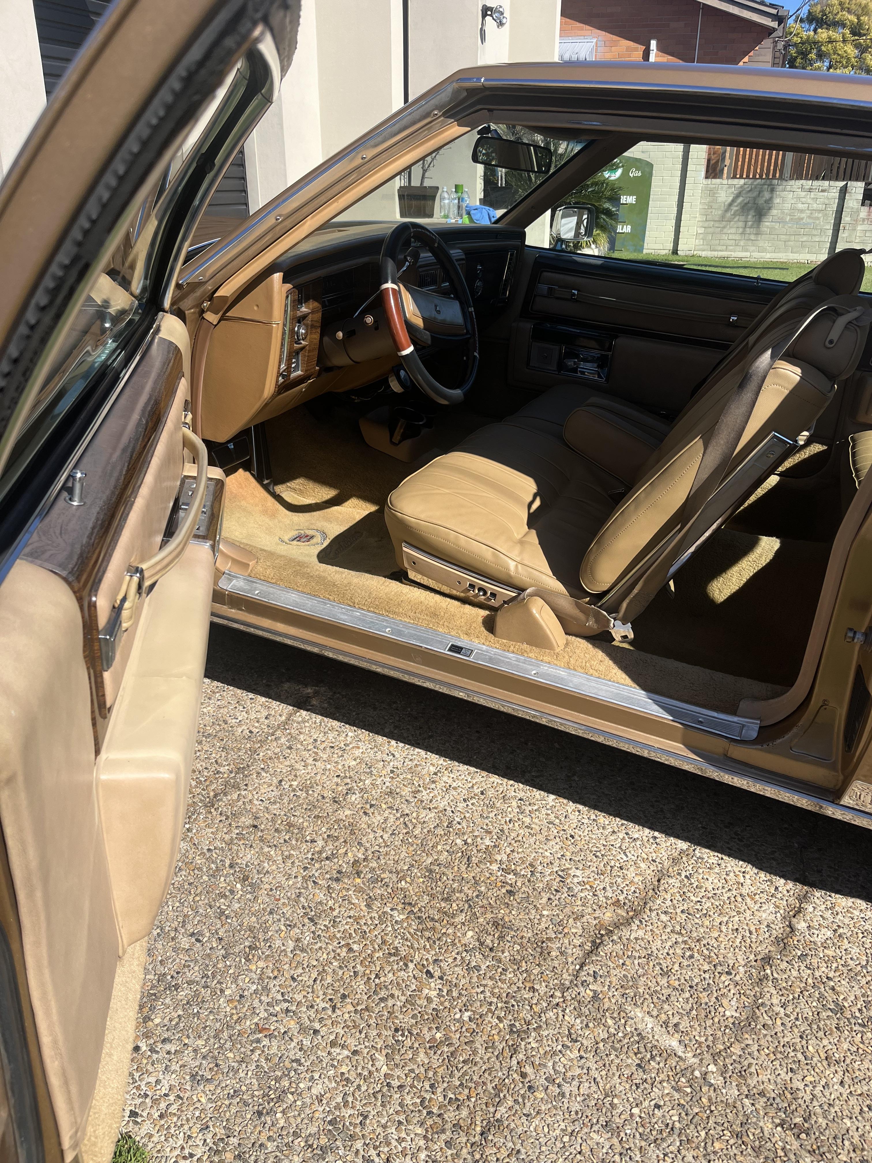 1977 CADILLAC COUPE DE VILLE COUPE