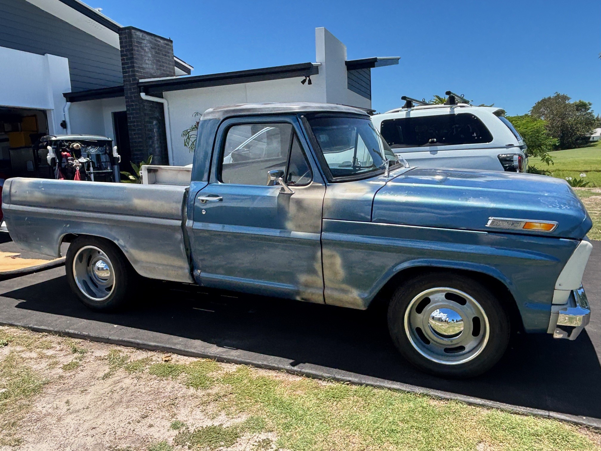 1969 FORD F100 4 SP MANUAL 2D UTILITY