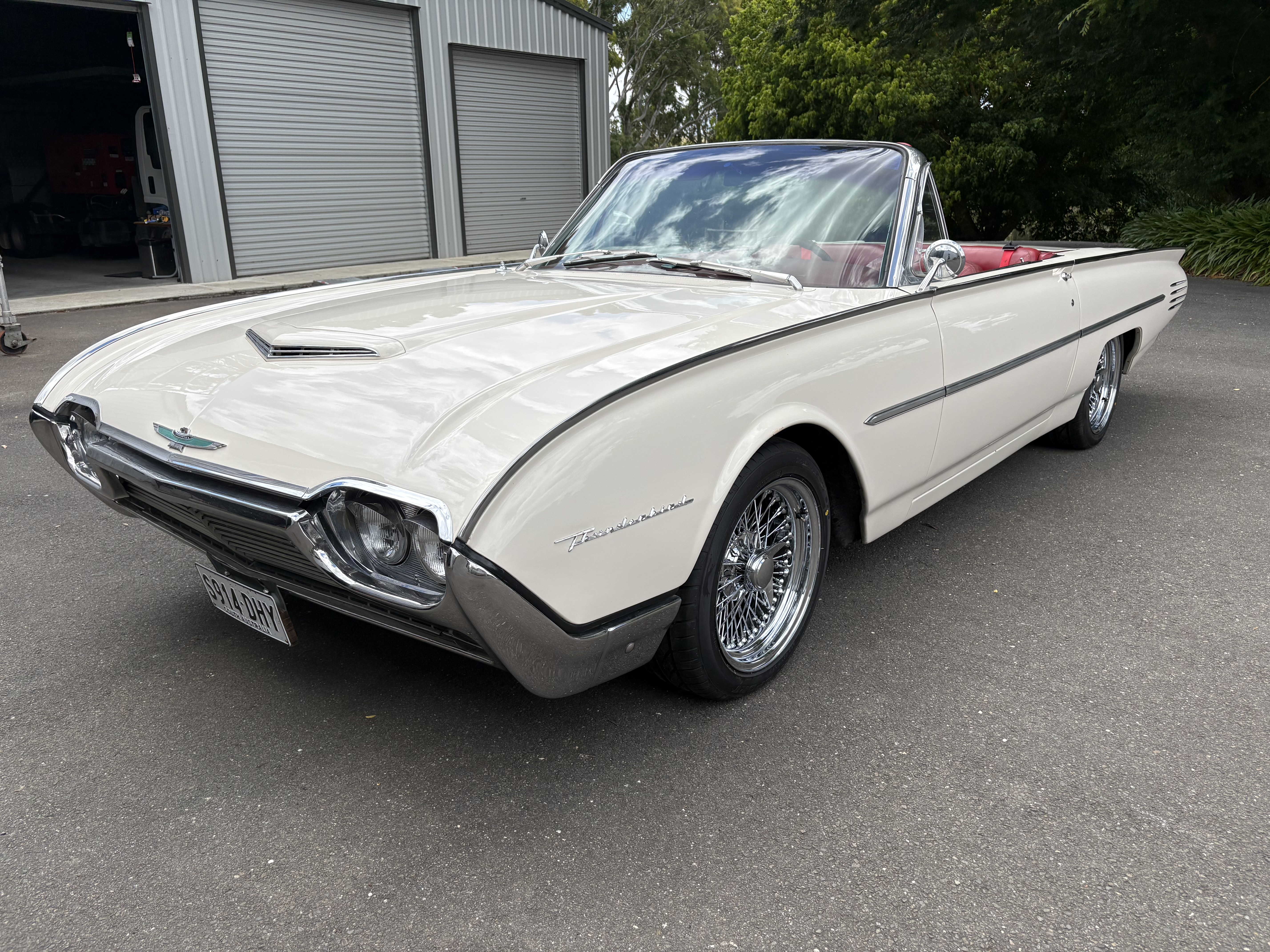 1961 FORD THUNDERBIRD CONVERTIBLE