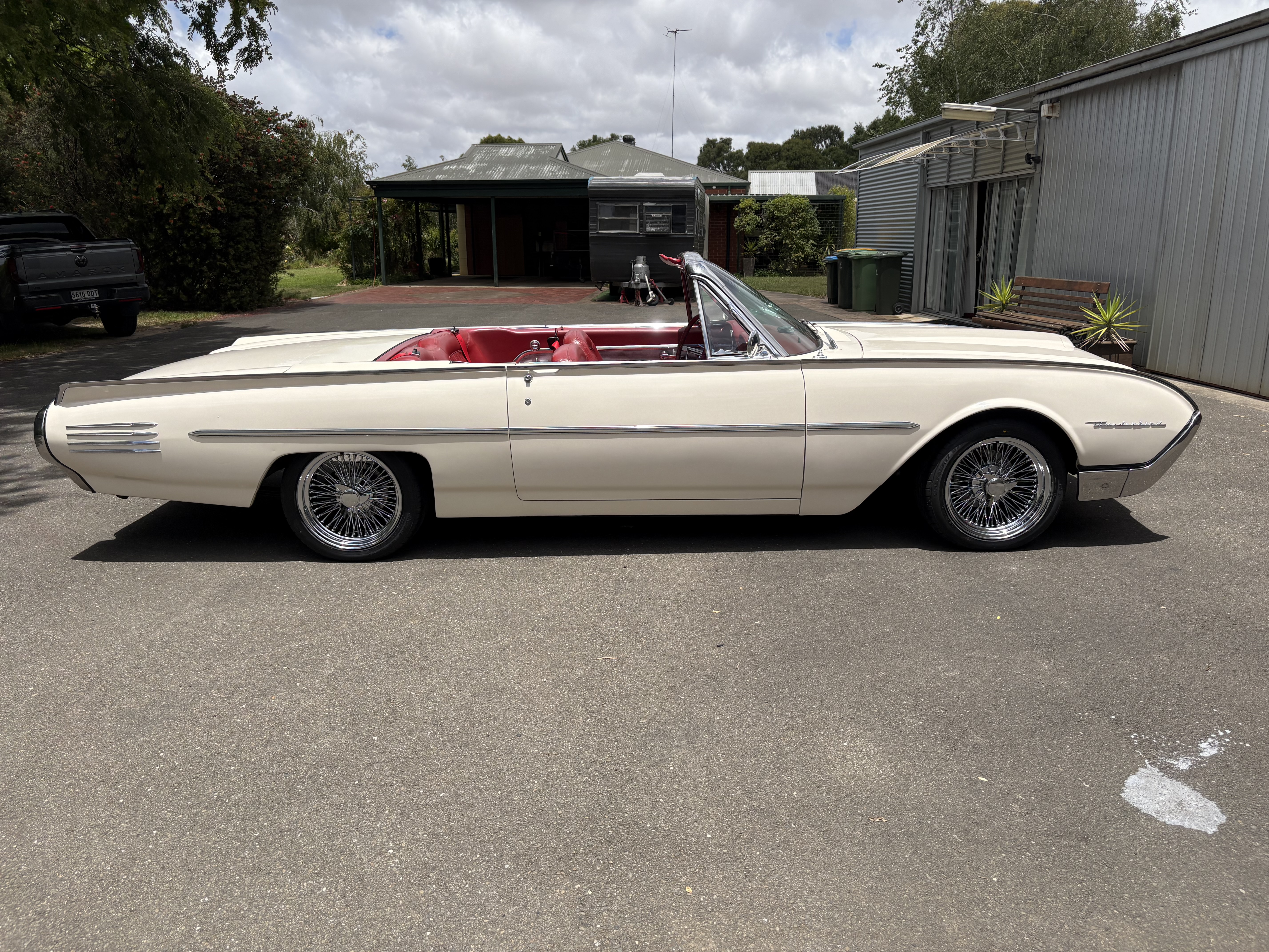 1961 FORD THUNDERBIRD CONVERTIBLE
